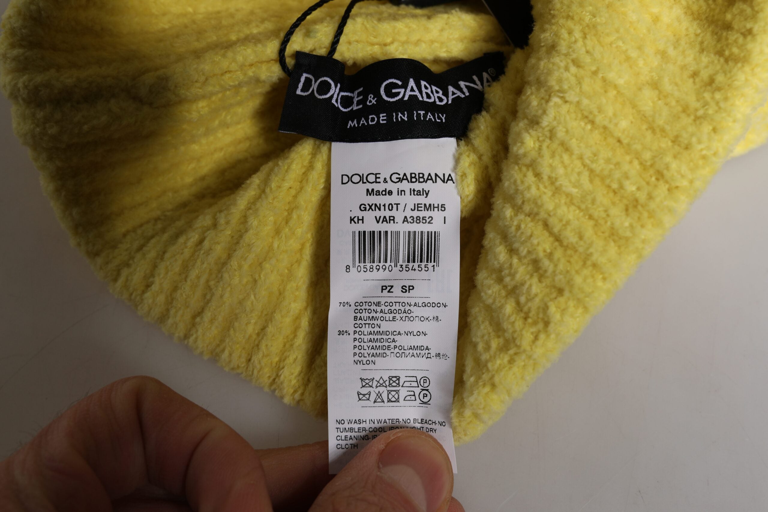 Căciulă Dolce & Gabbana galbenă din bumbac tricotat de iarnă