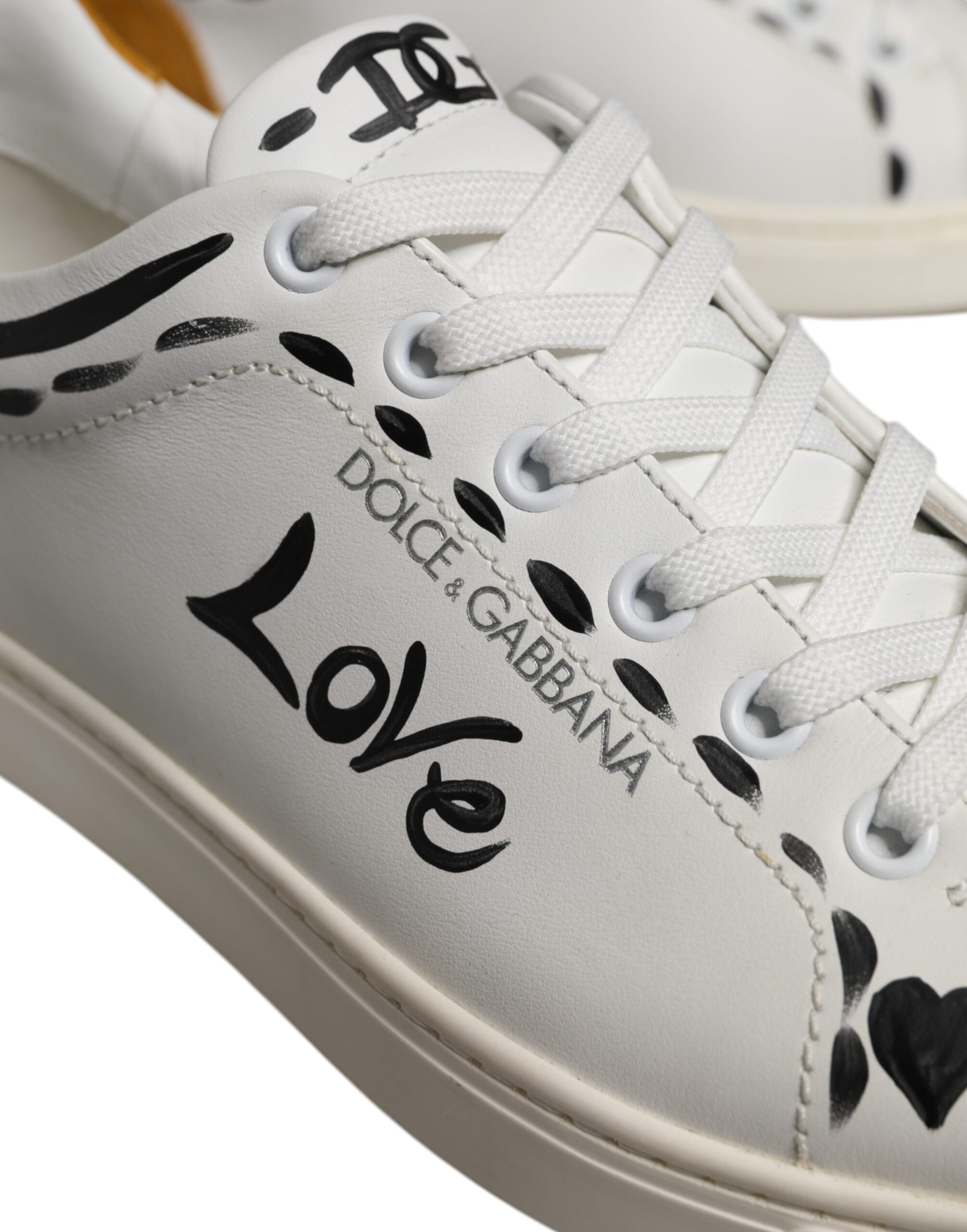 Dolce & Gabbana Weiße Wildleder Low Top Sneakers Schuhe