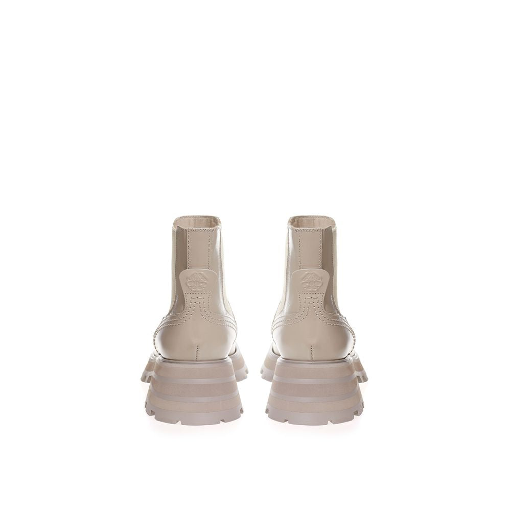 Ghete elegante din piele gri Alexander McQueen pentru pași eleganți