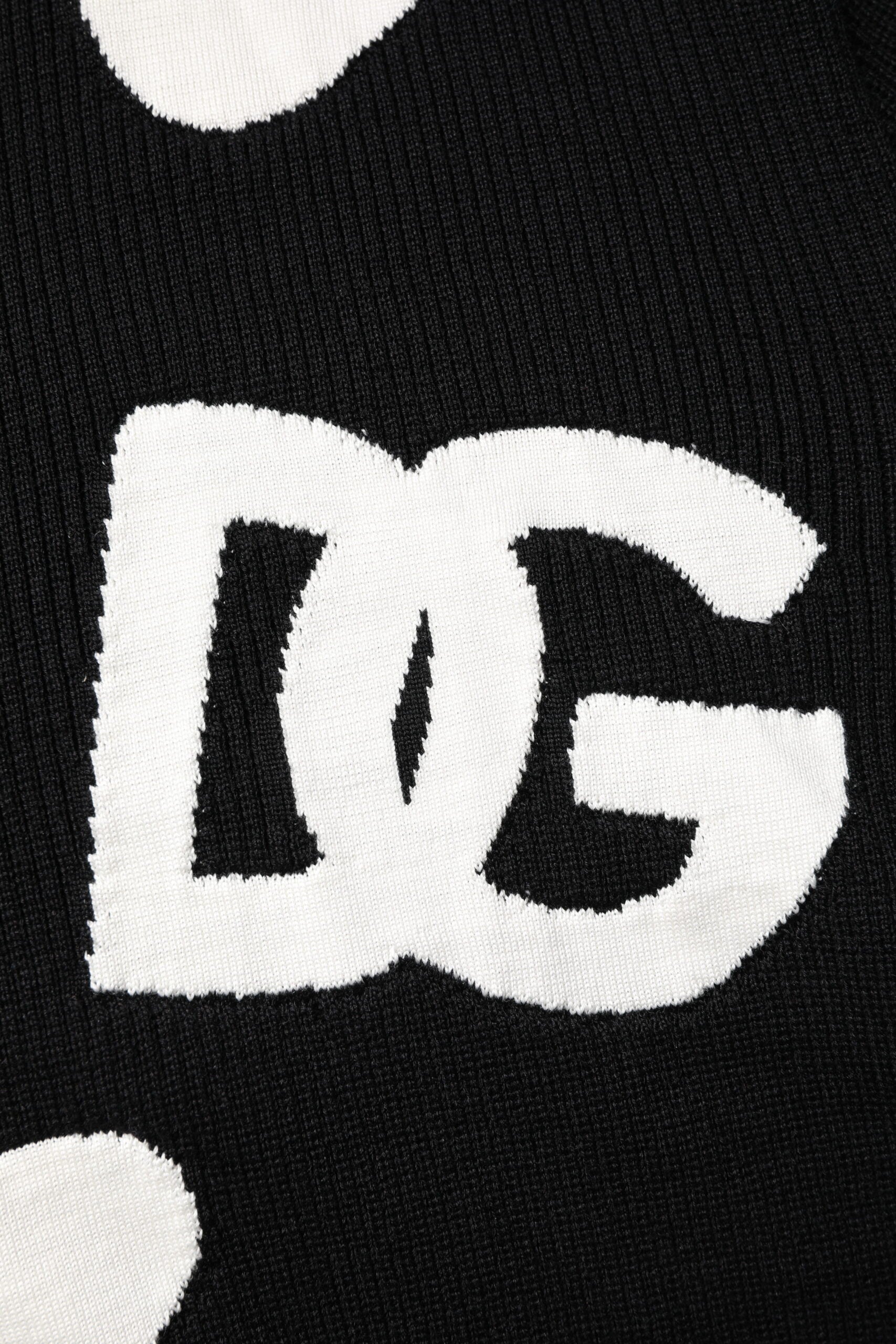 Pulover Dolce & Gabbana Black Hearts din mătase cu guler rotund