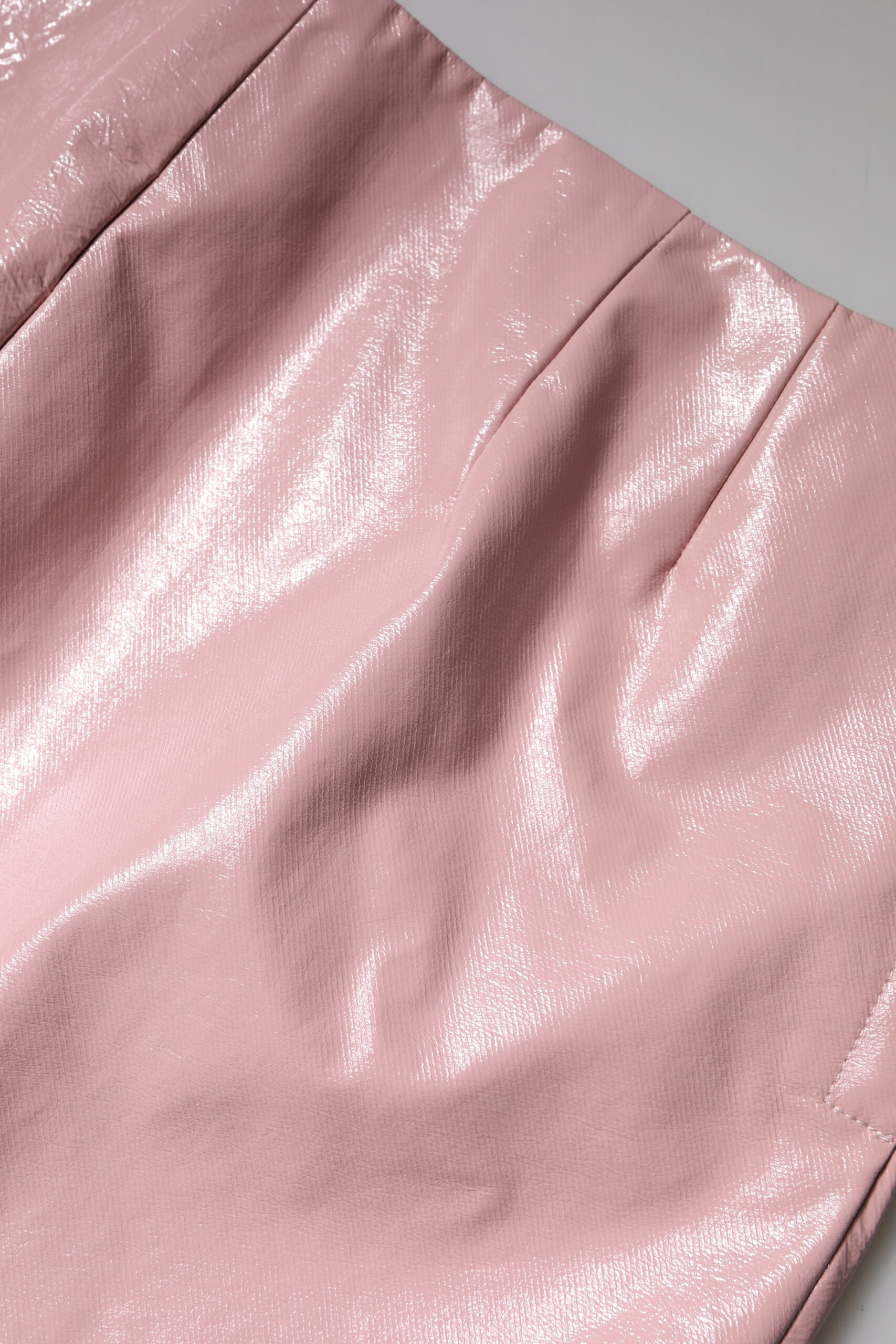 Dolce & Gabbana – Minirock aus glänzend rosa Baumwolle mit hoher Taille