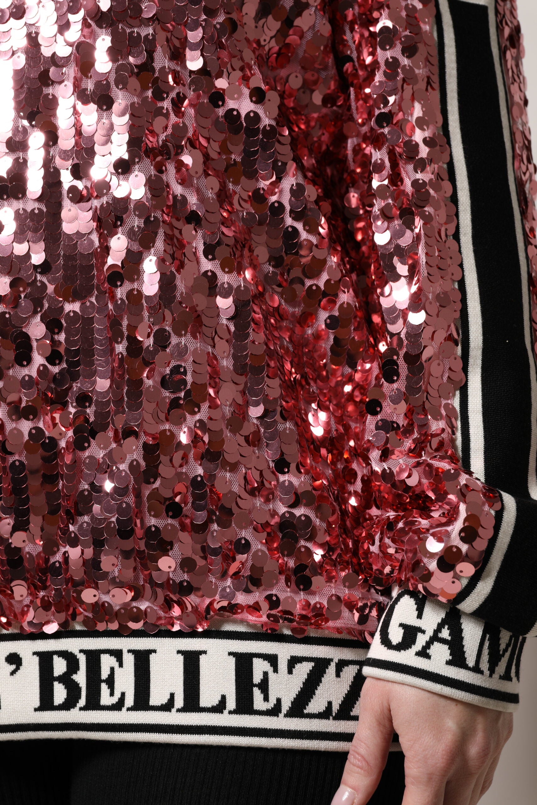 Dolce & Gabbana – Pullover mit Pailletten „DG Queen“ in Rosa