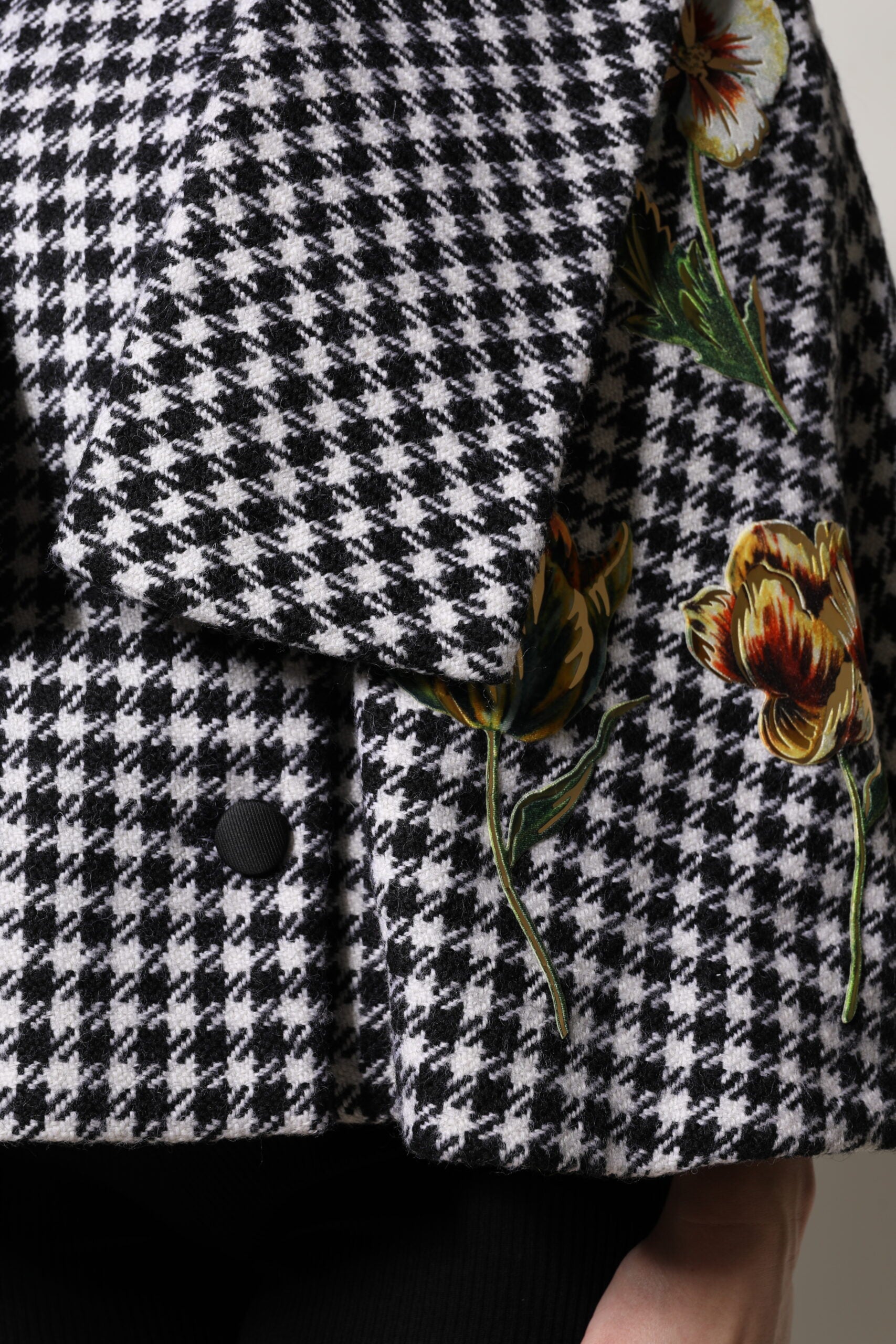 Dolce & Gabbana – Cape-Jacke mit Blumenmuster in Schwarz und Weiß