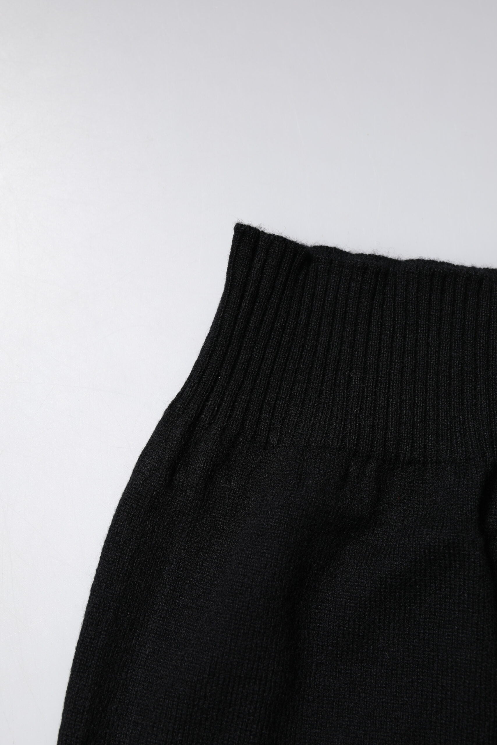 Eșarfă Dolce & Gabbana neagră din cașmir tricotat cu șal