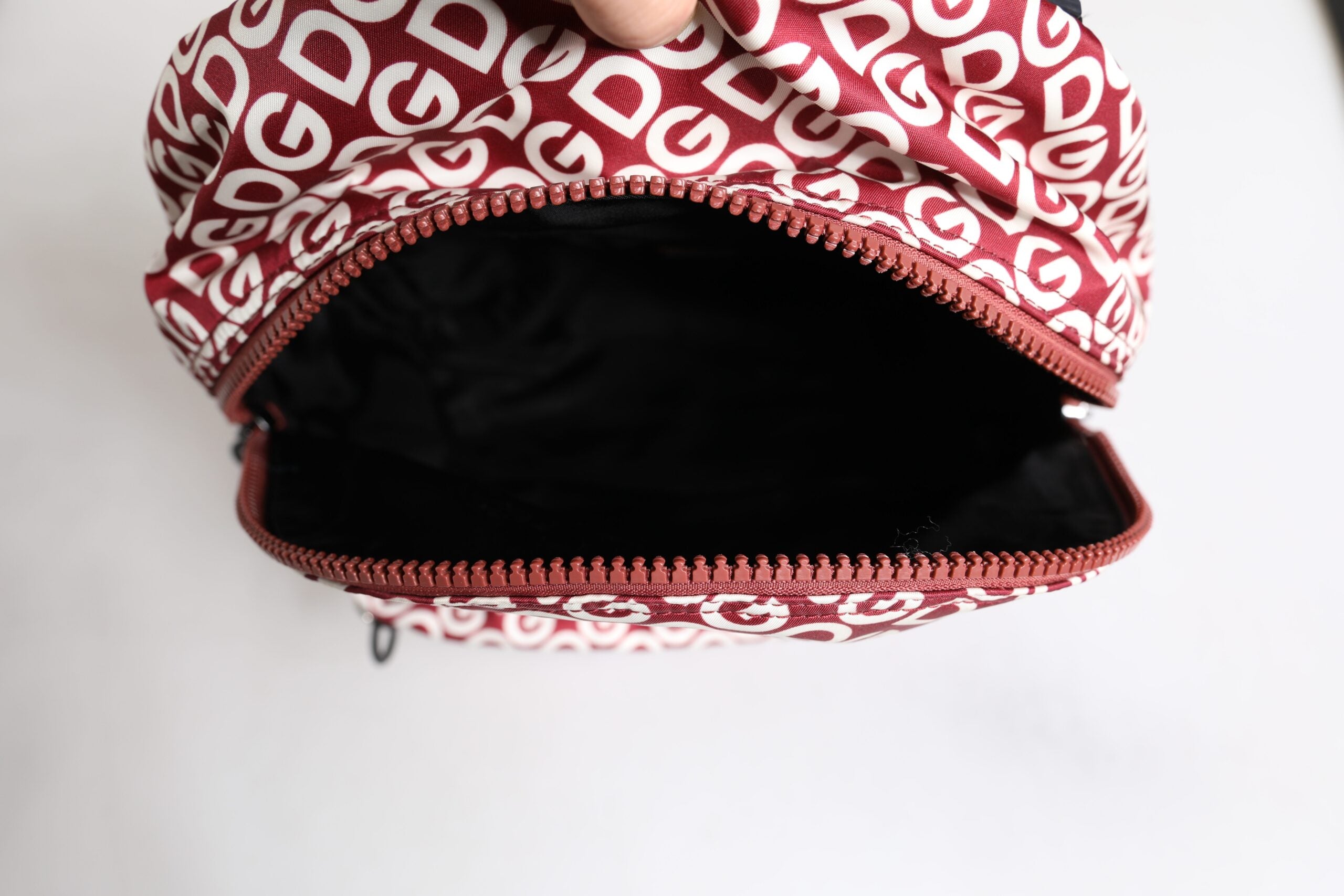 Rucsac de călătorie Dolce & Gabbana, din nailon, roșu și alb, cu imprimeu DG Logo
