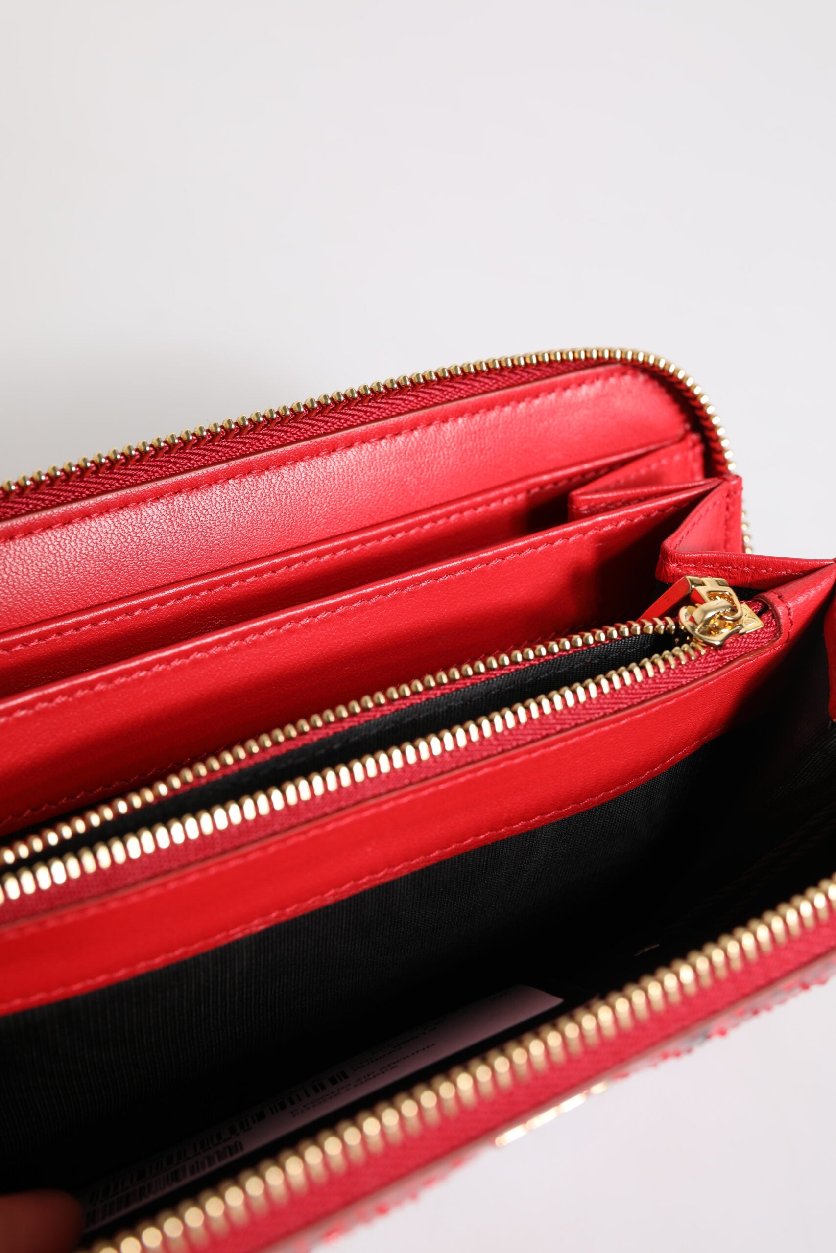 Portofel tip clutch continental Dolce & Gabbana din piele exotică roșie cu fermoar