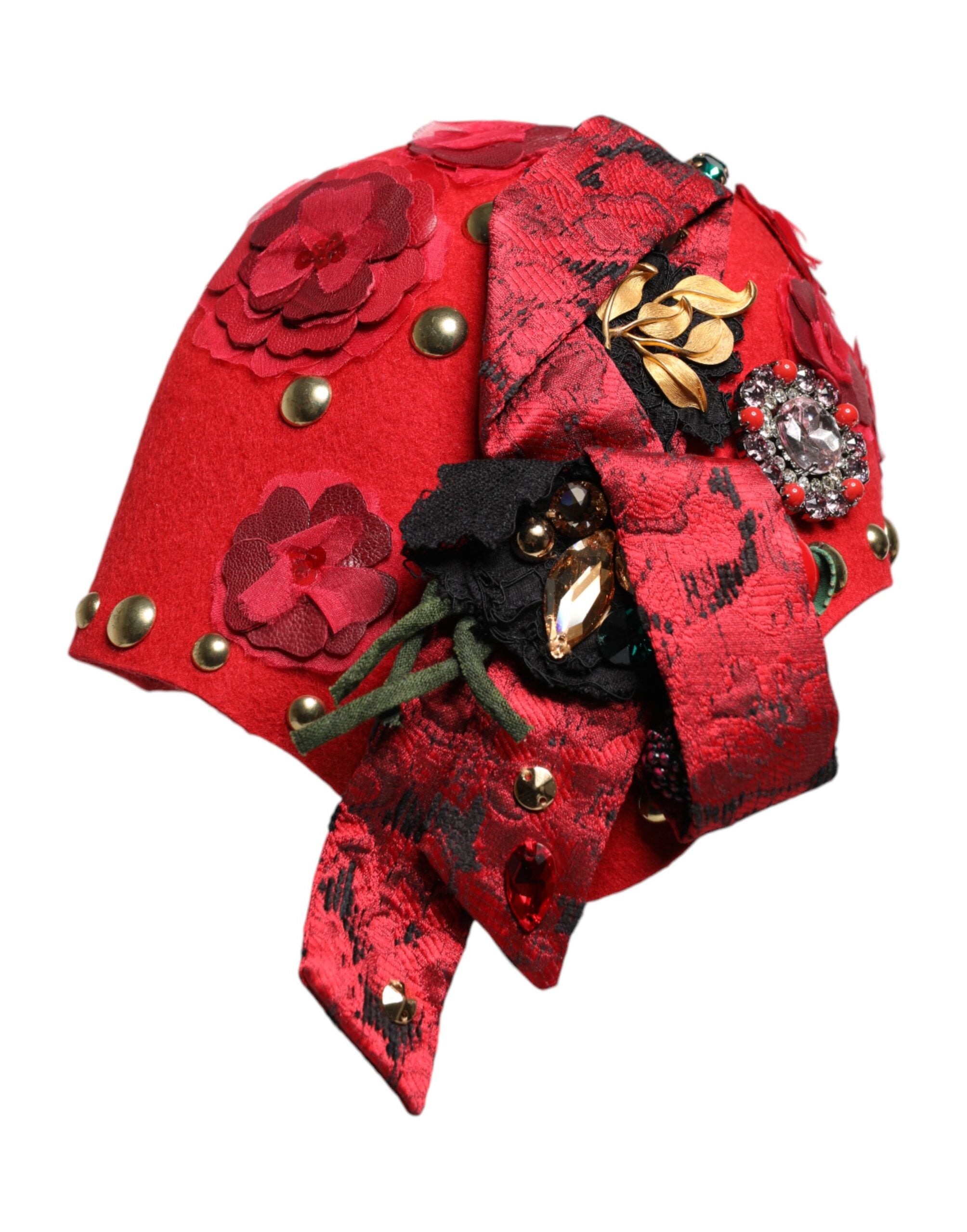 Pălărie Dolce & Gabbana cu broșă și trandafiri aurii și cristale roșii
