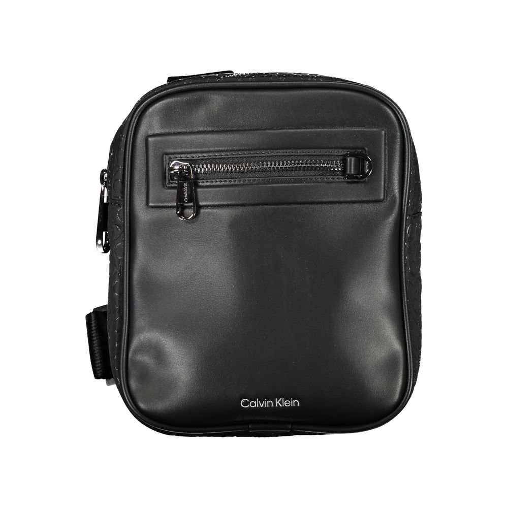 Calvin Klein Sleek Urban Schultertasche mit Kontrastdetails
