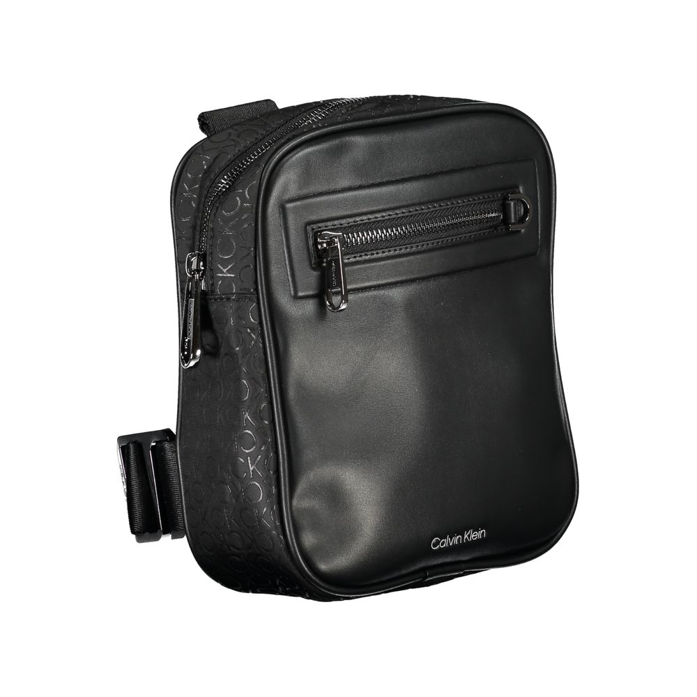 Calvin Klein Sleek Urban Schultertasche mit Kontrastdetails