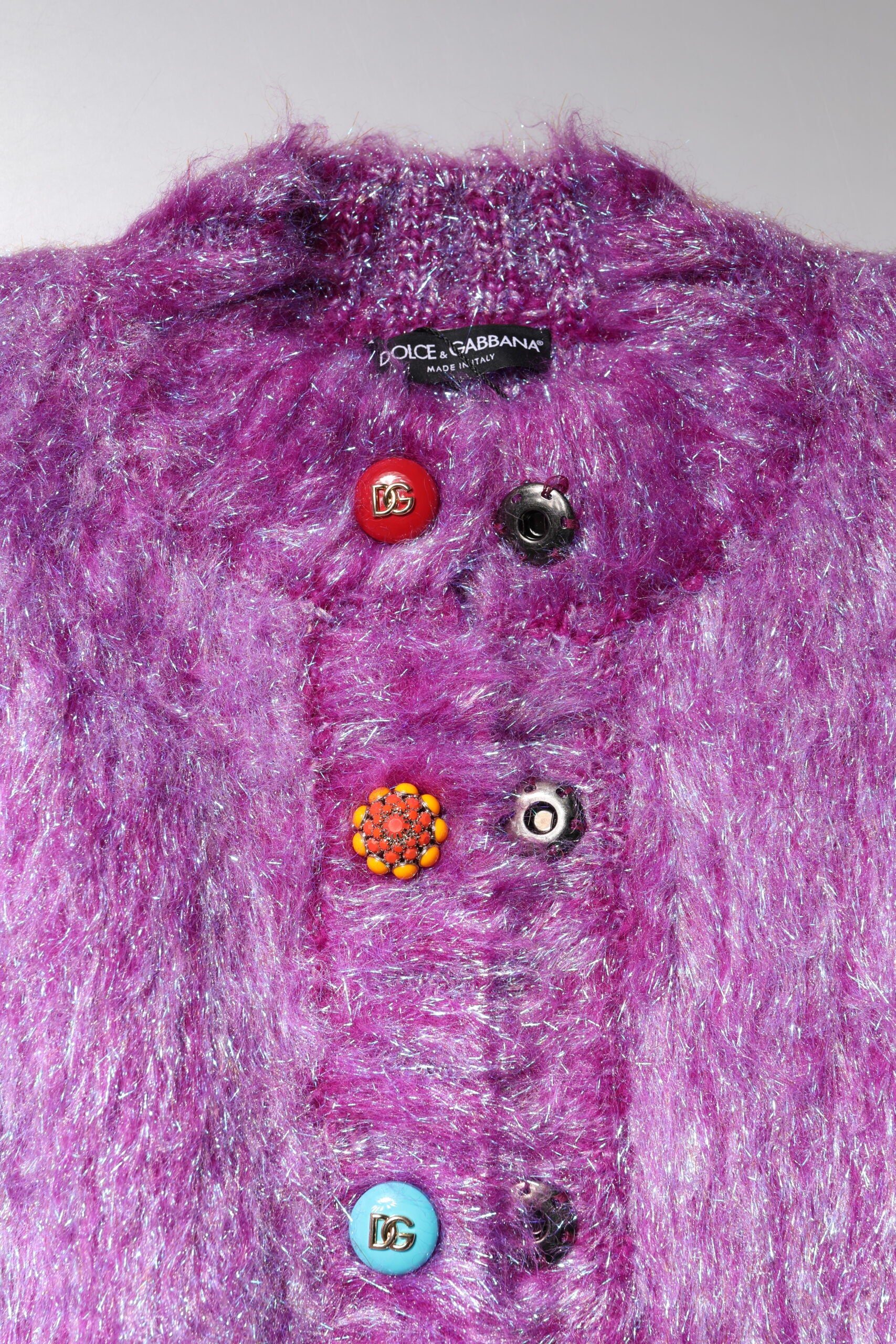 Dolce & Gabbana – Trenchcoat-Jacke mit violetter Knopfverzierung