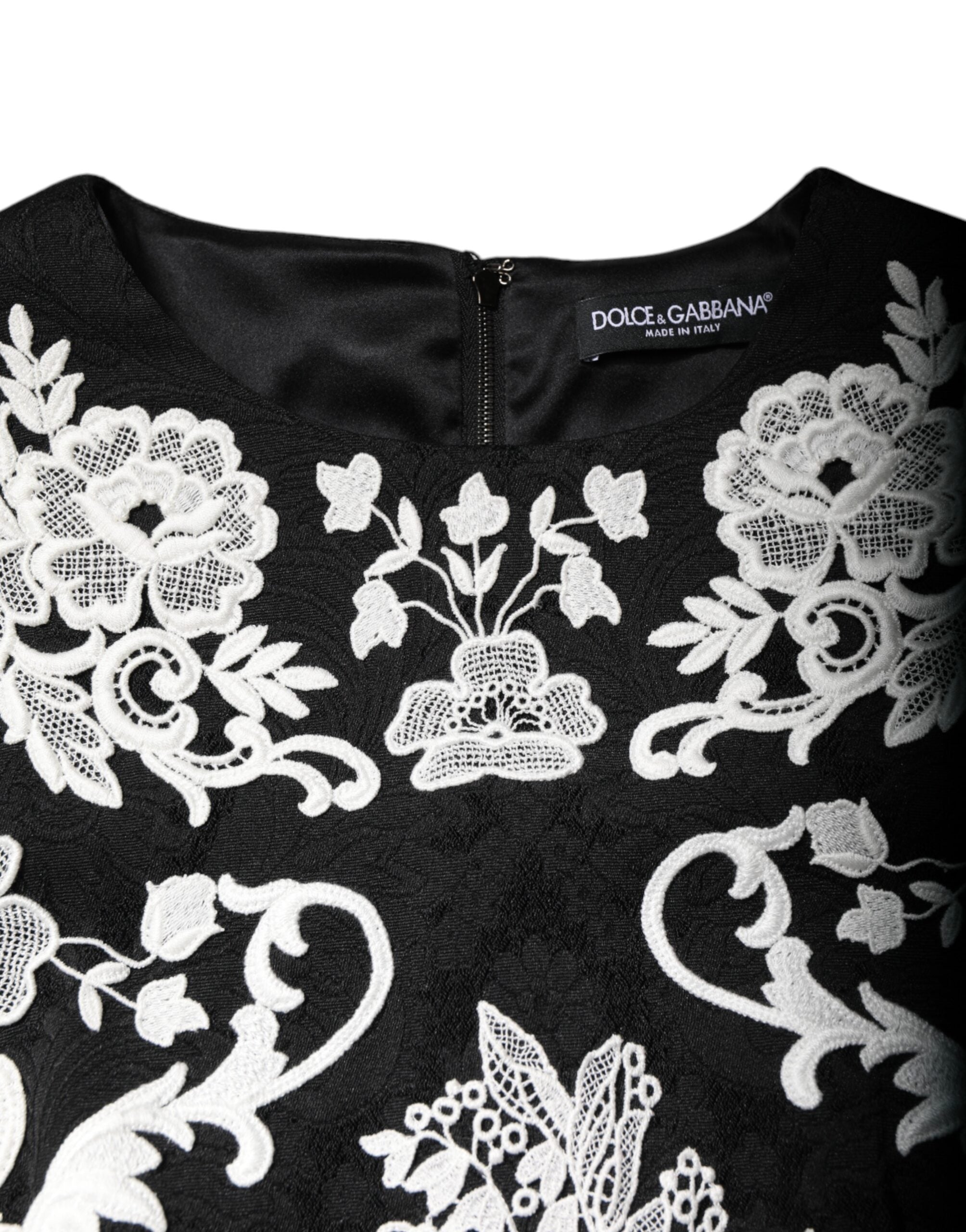 Rochie mini Dolce & Gabbana neagră cu mâneci scurte și dantelă florală
