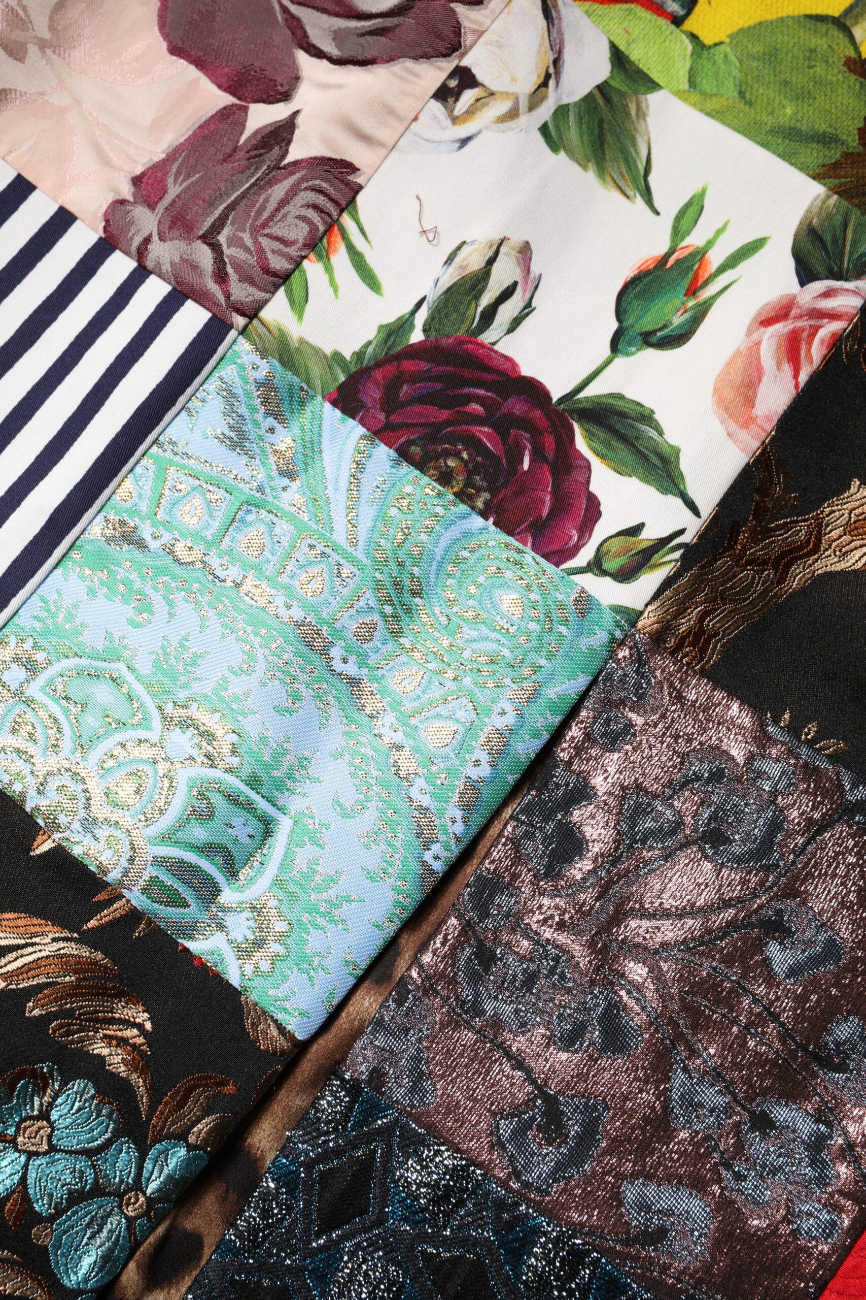Dolce & Gabbana Mehrfarbiges ärmelloses Patchwork-Etuikleid