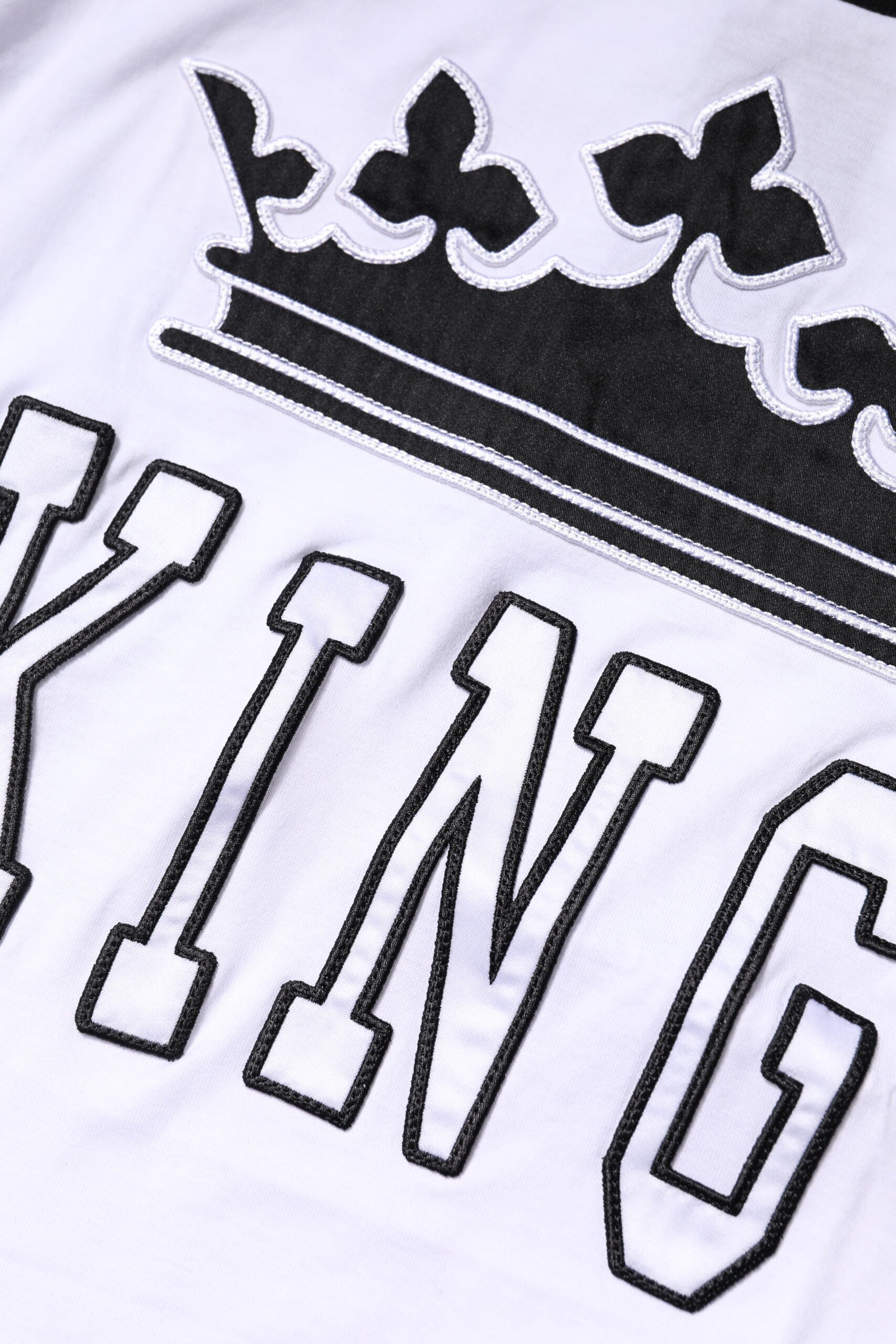 Dolce & Gabbana – Weißes Baumwoll-T-Shirt mit Kronenkönig-Stickerei