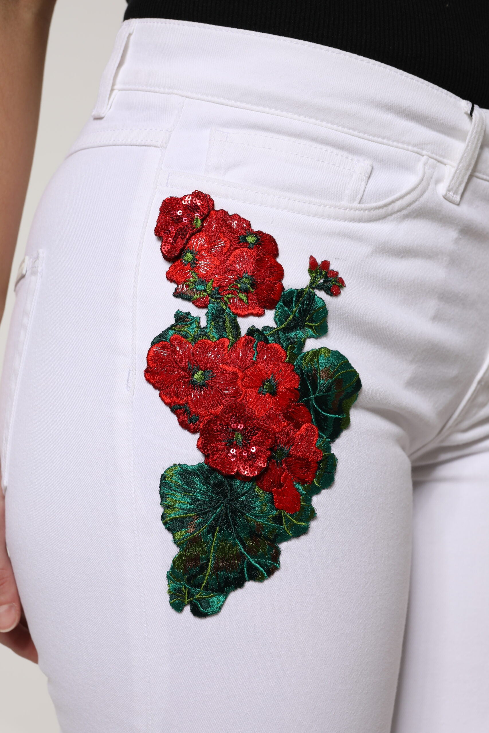 Dolce & Gabbana Weiße GIRLY-Jeans mit Blumen-Pailletten