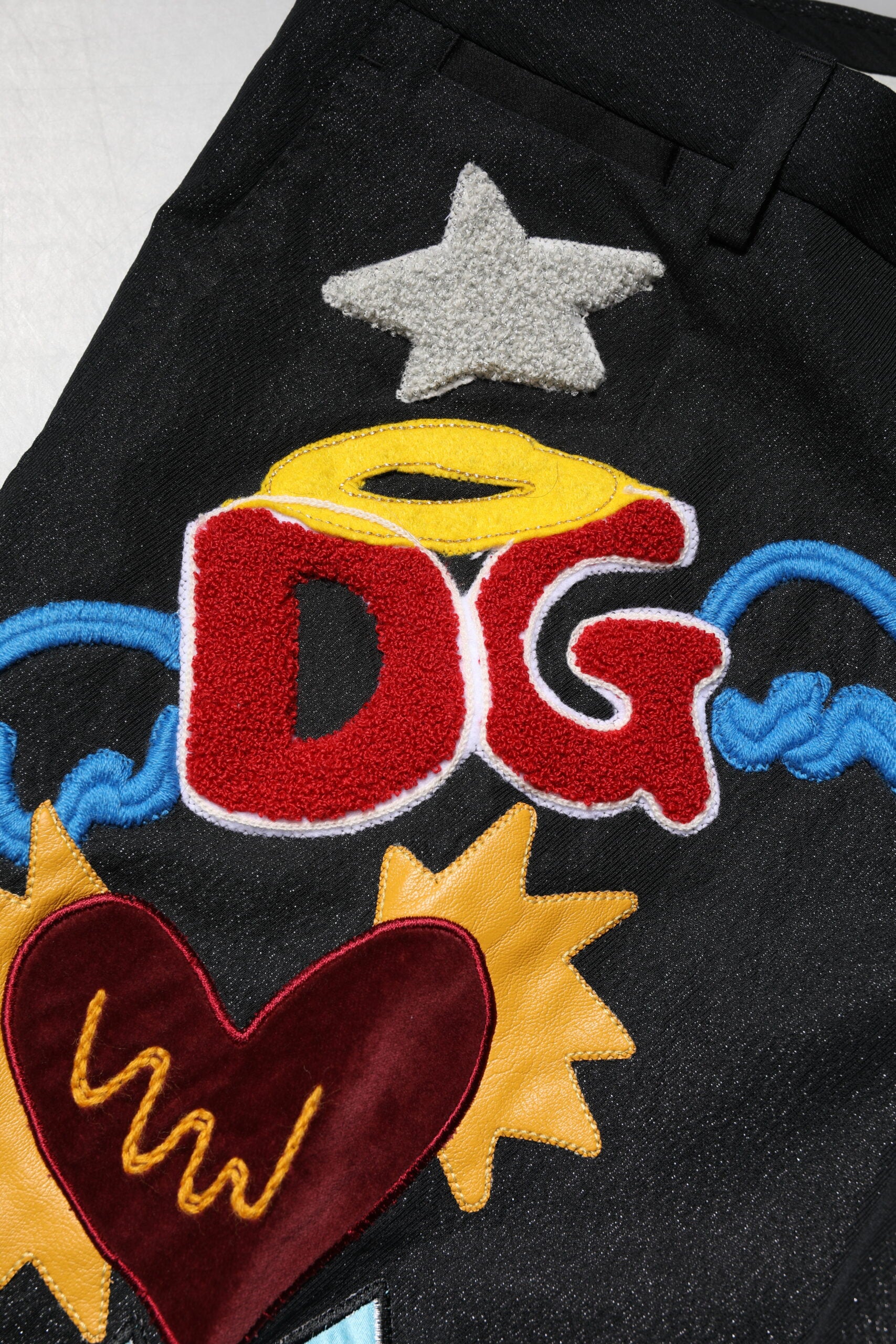 Pantaloni Dolce & Gabbana negri cu broderie grafică pentru bărbați