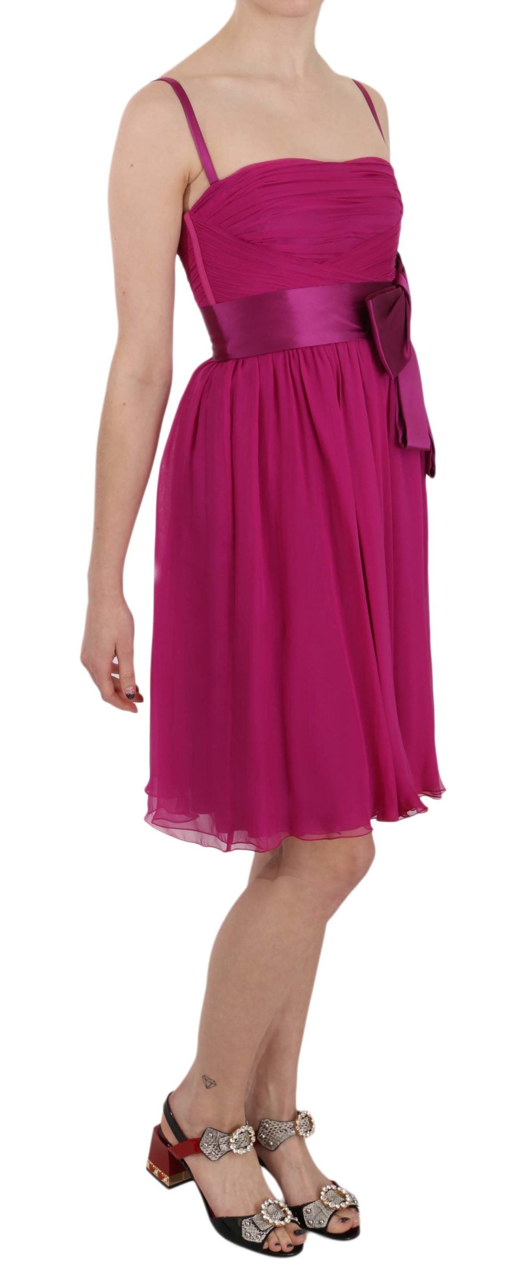 Dolce &amp; Gabbana Elegantes Seidenkleid in Fuchsia mit Schleife vorne