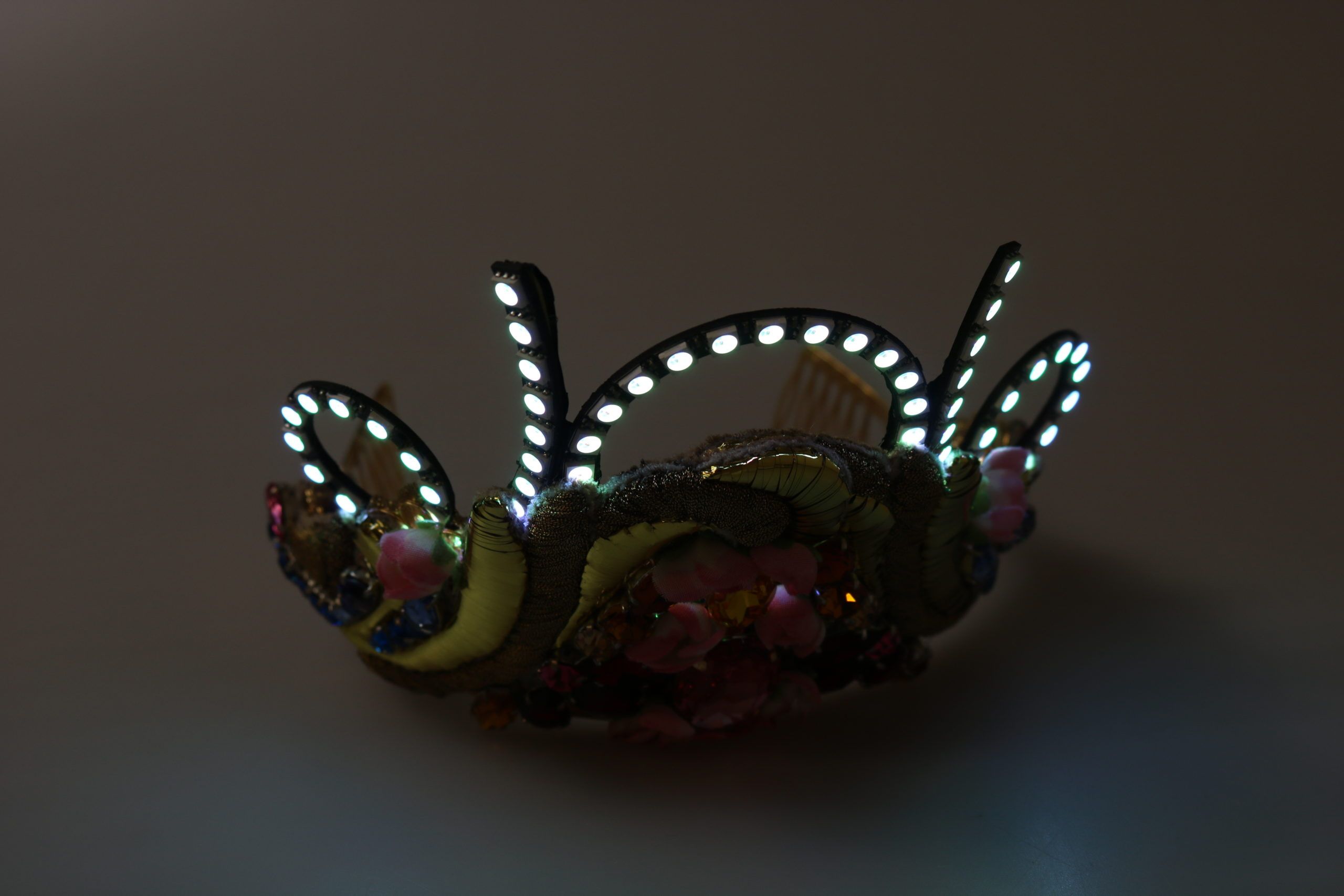 Dolce &amp; Gabbana Tiara cu diademă de cristal superbă - Auriu Multicolor
