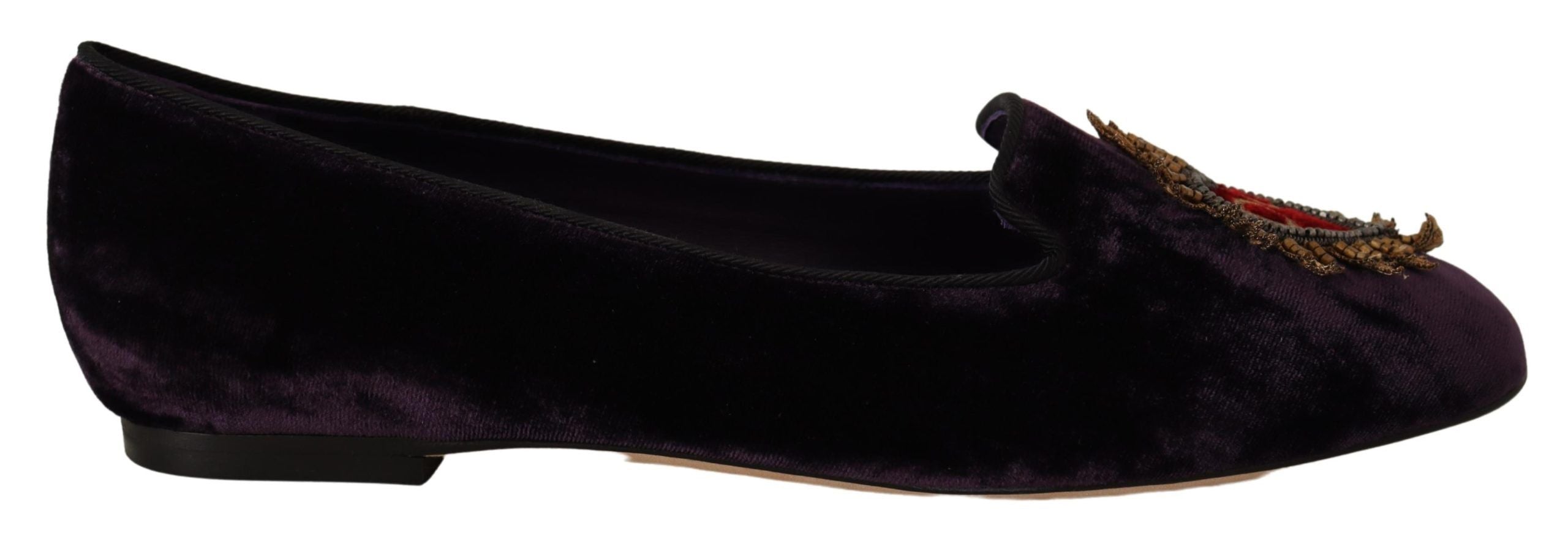 Dolce &amp; Gabbana – Schicke Loafer aus lila Samt mit Herzdetail