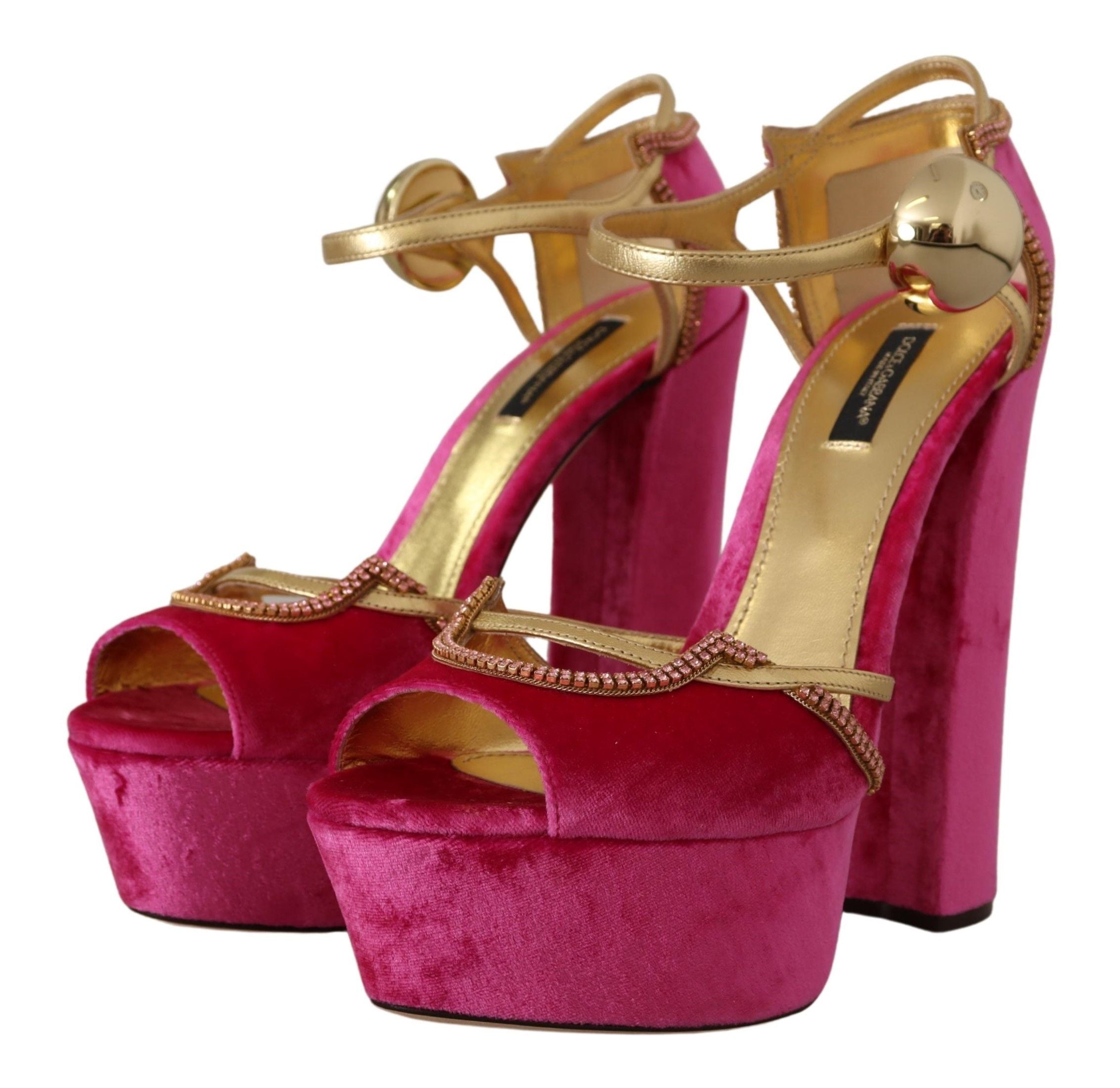 Dolce &amp; Gabbana – Ätherische Sandalen aus rosa Samt mit Kristallen