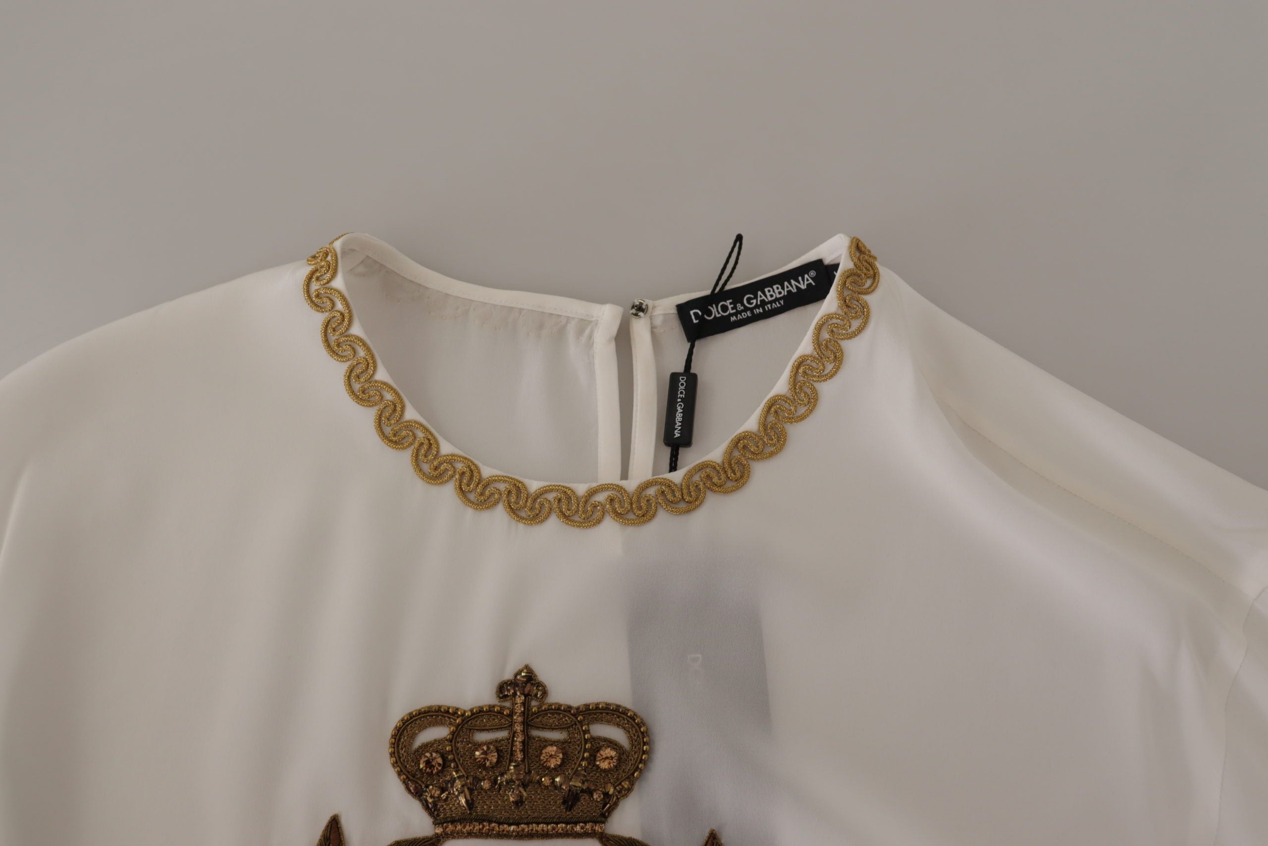 Bluză elegantă de mătase Dolce &amp; Gabbana cu broderie coroană aurie