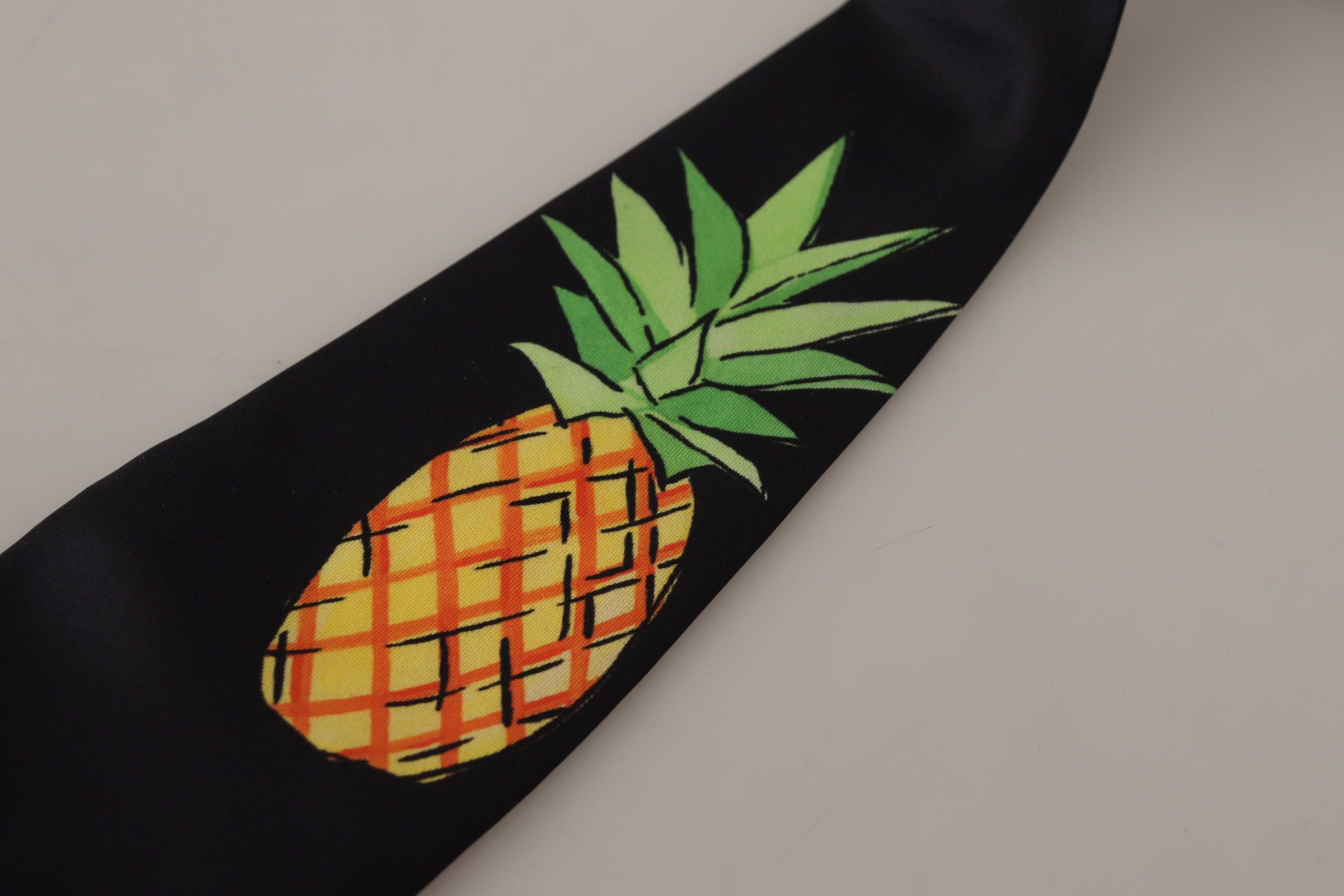 Cravată elegantă de mătase neagră Dolce &amp; Gabbana pentru un stil sofisticat