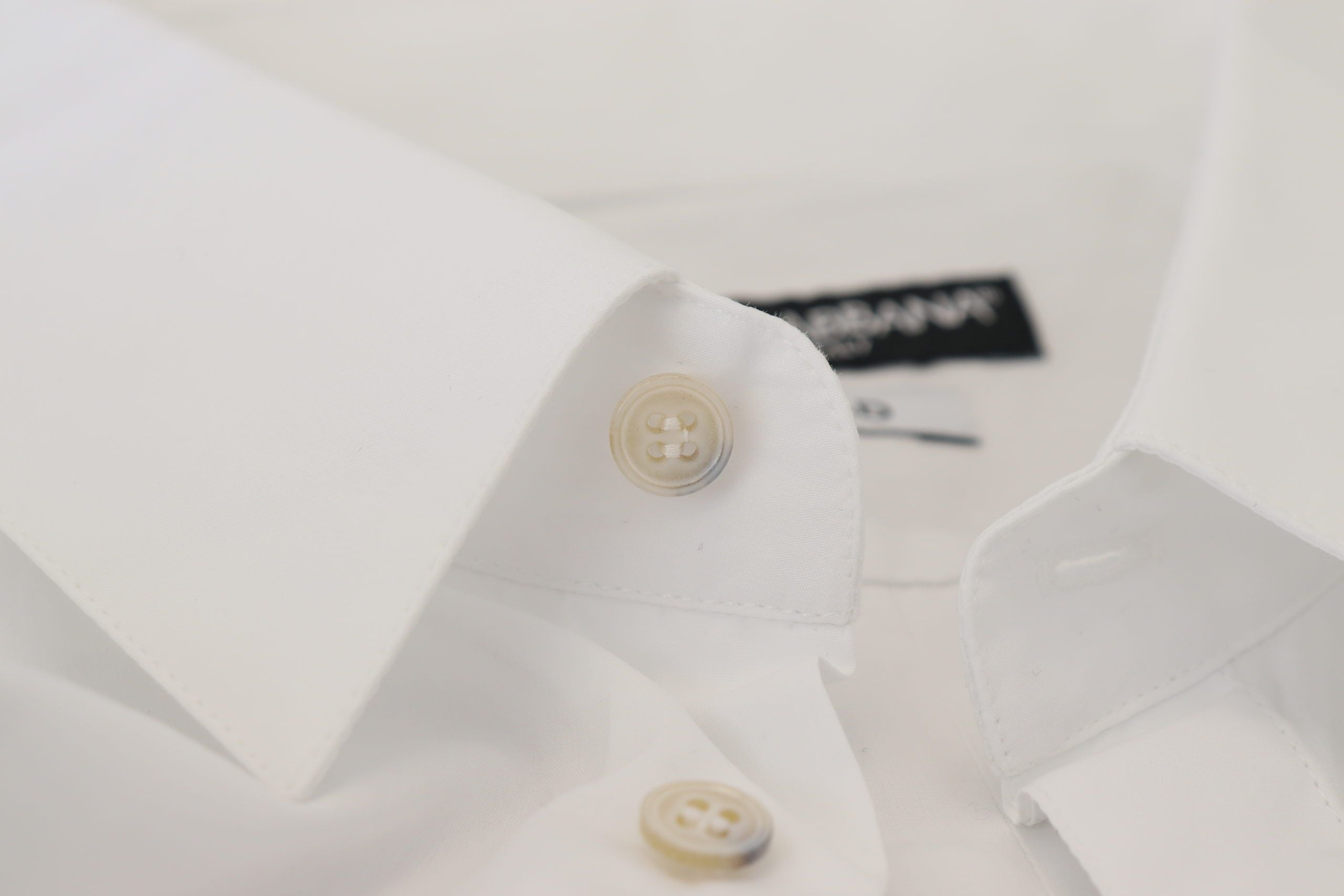 Dolce &amp; Gabbana – Elegantes weißes Hemd mit Pfauenfedern