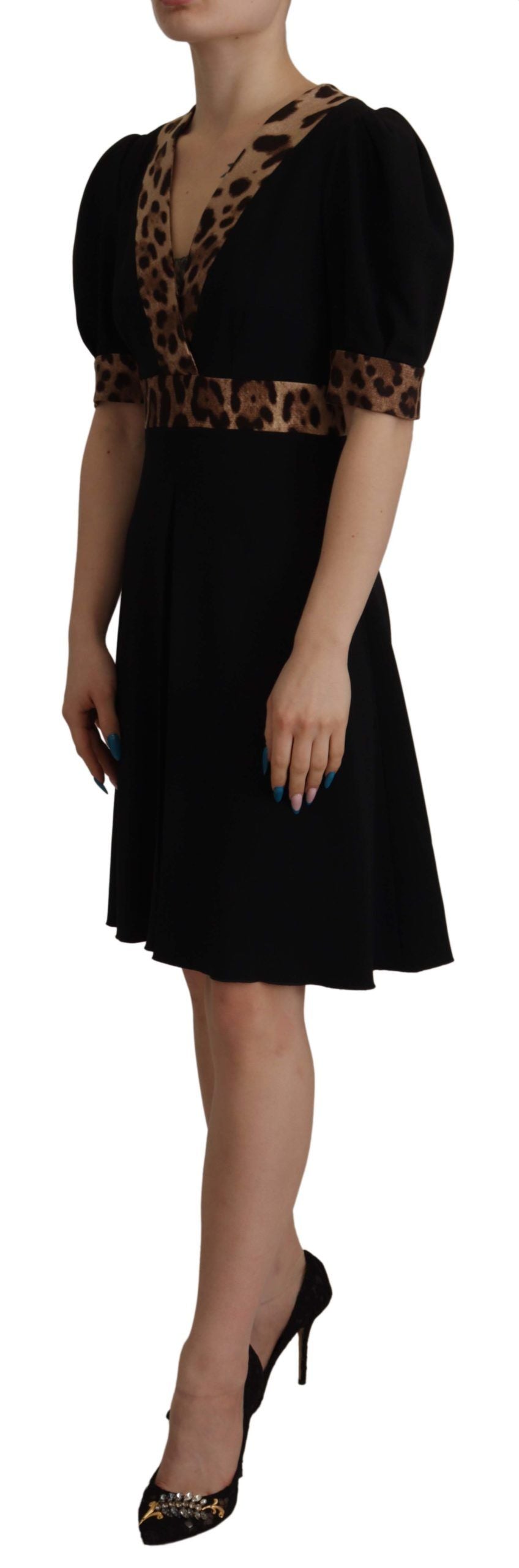 Dolce &amp; Gabbana – Elegantes schwarzes A-Linien-Kleid mit V-Ausschnitt