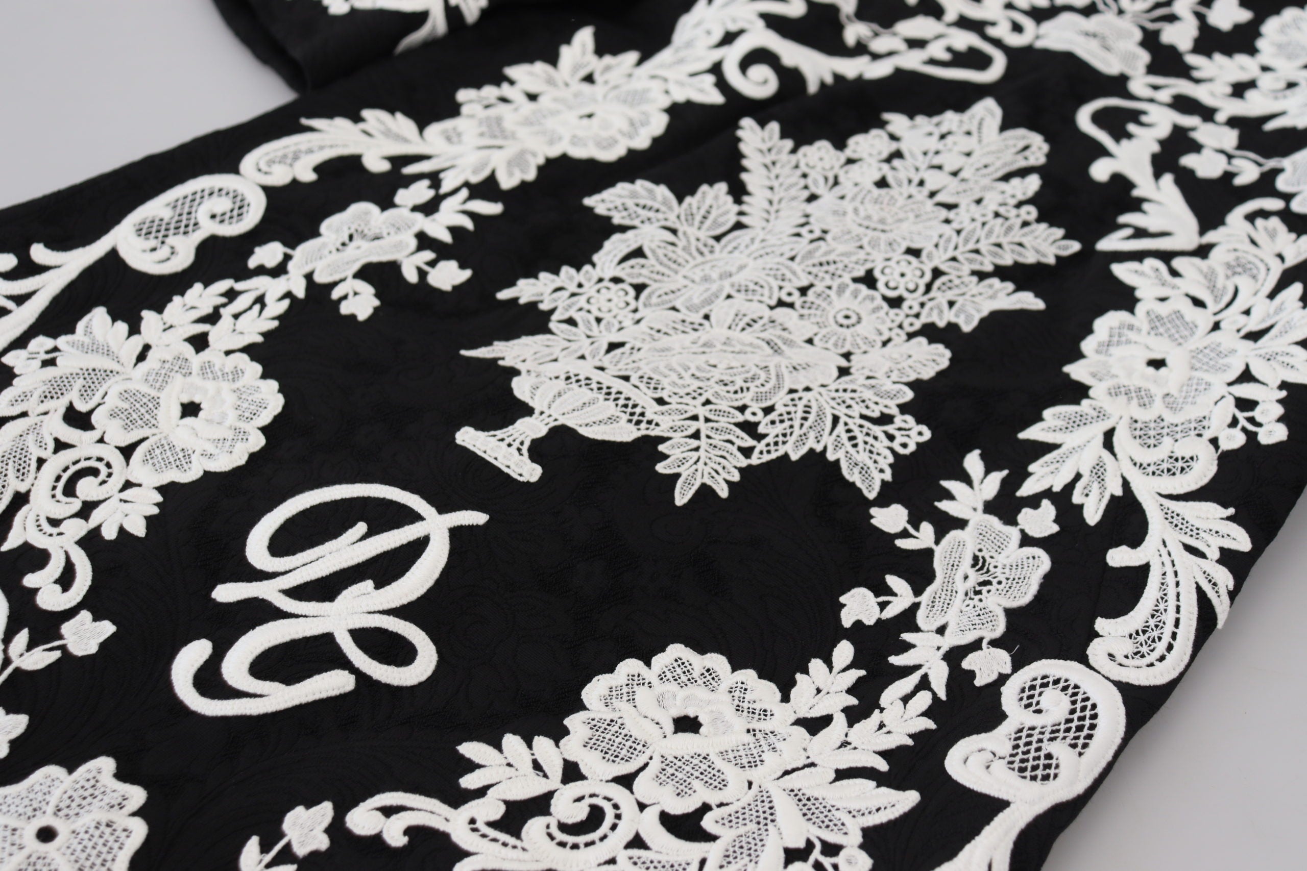 Rochie mini elegantă Dolce &amp; Gabbana neagră, cu model A, și dantelă