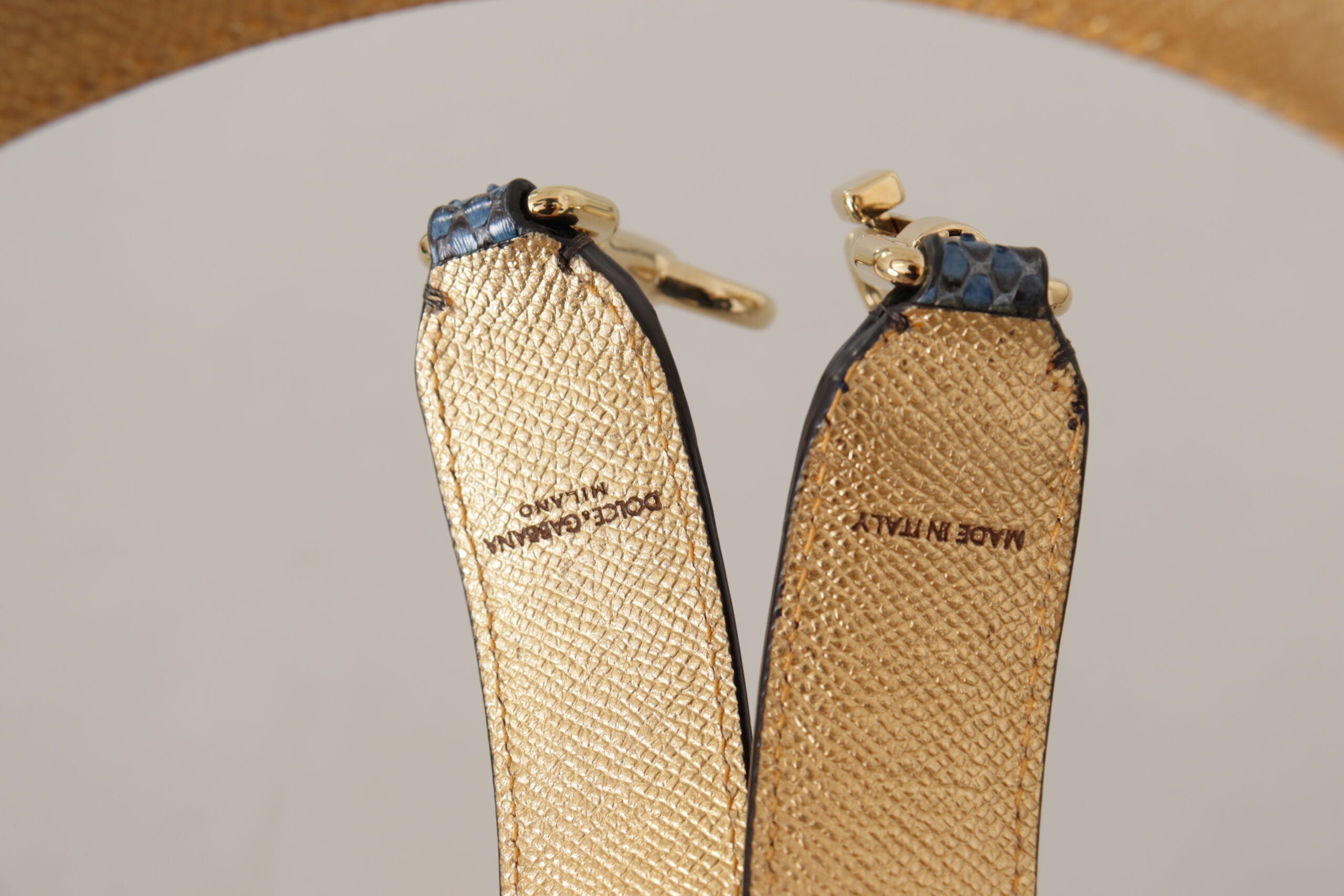Dolce &amp; Gabbana Geantă de umăr elegantă din piele cu curea albastră