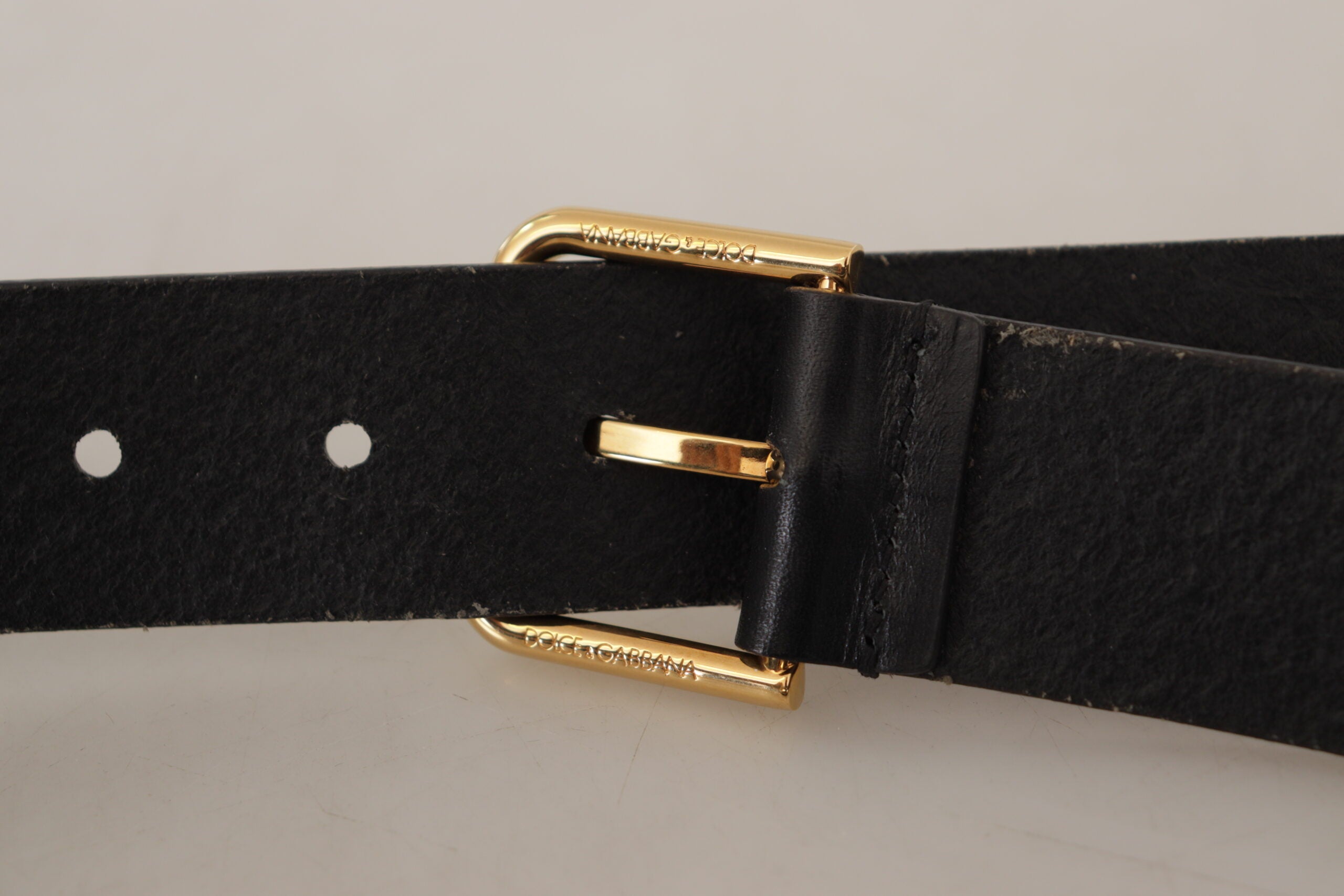 Dolce &amp; Gabbana Eleganter schwarzer Ledergürtel mit goldfarbener Schnalle