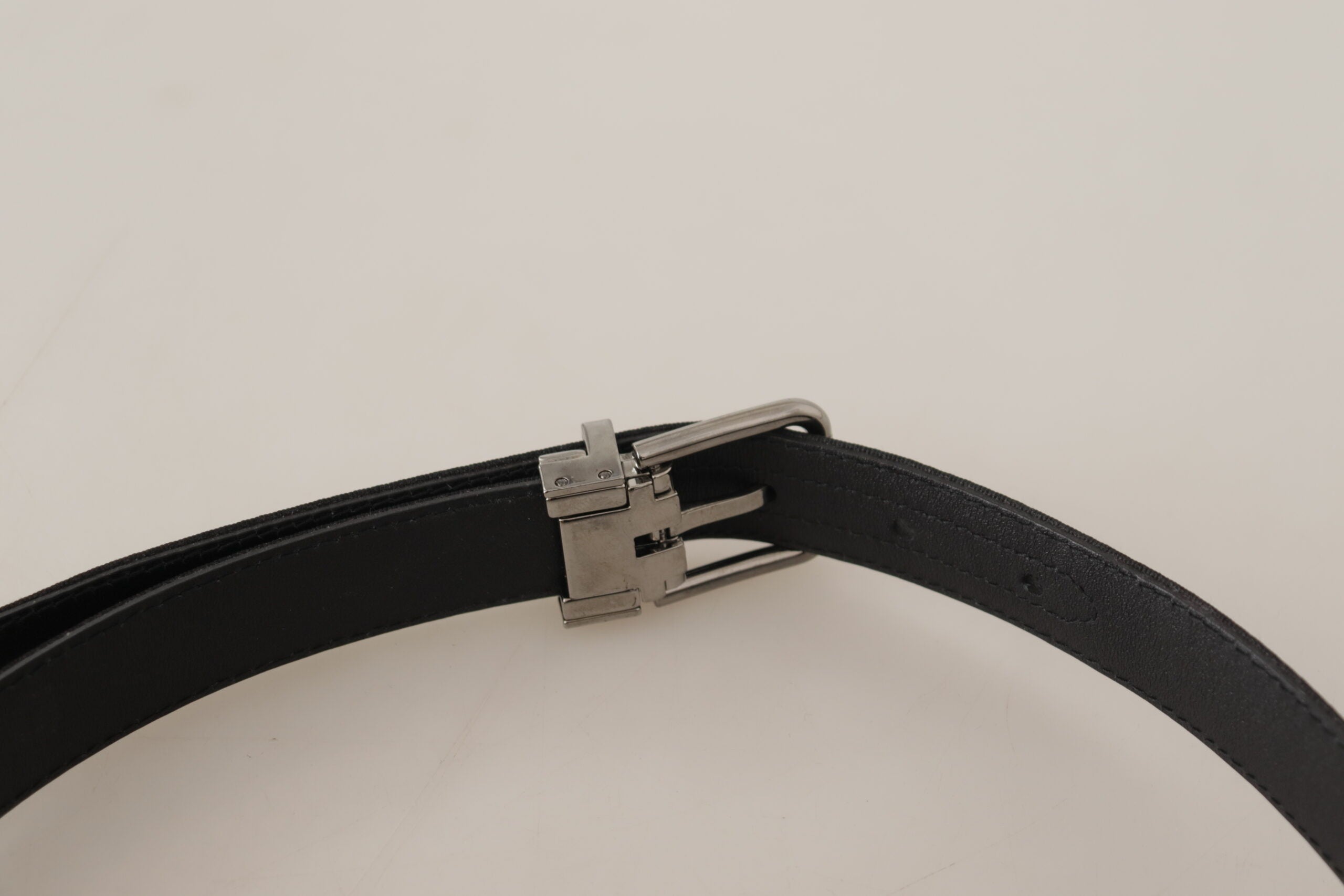 Dolce &amp; Gabbana Eleganter schwarzer Canvas- und Ledergürtel
