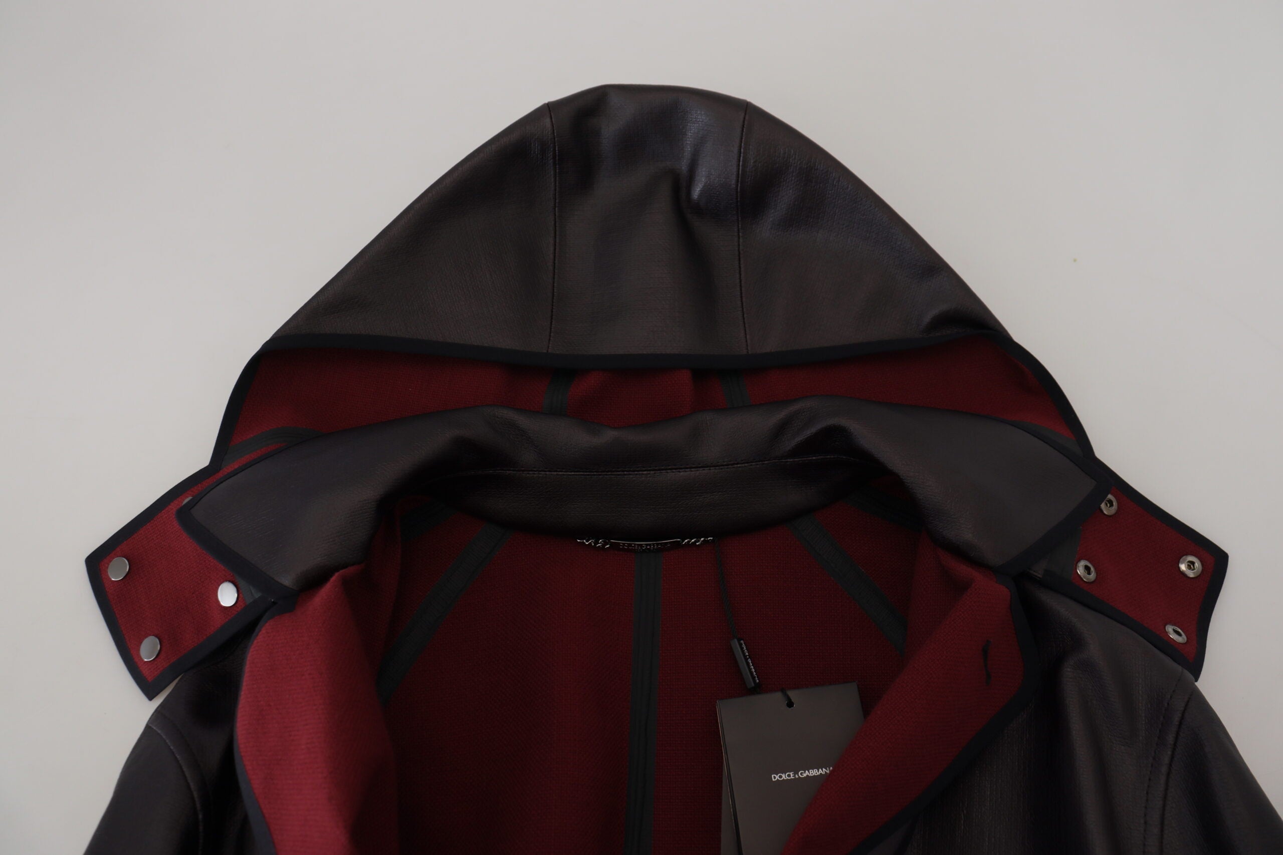 Dolce &amp; Gabbana Parka elegantă cu glugă în negru și bordeaux