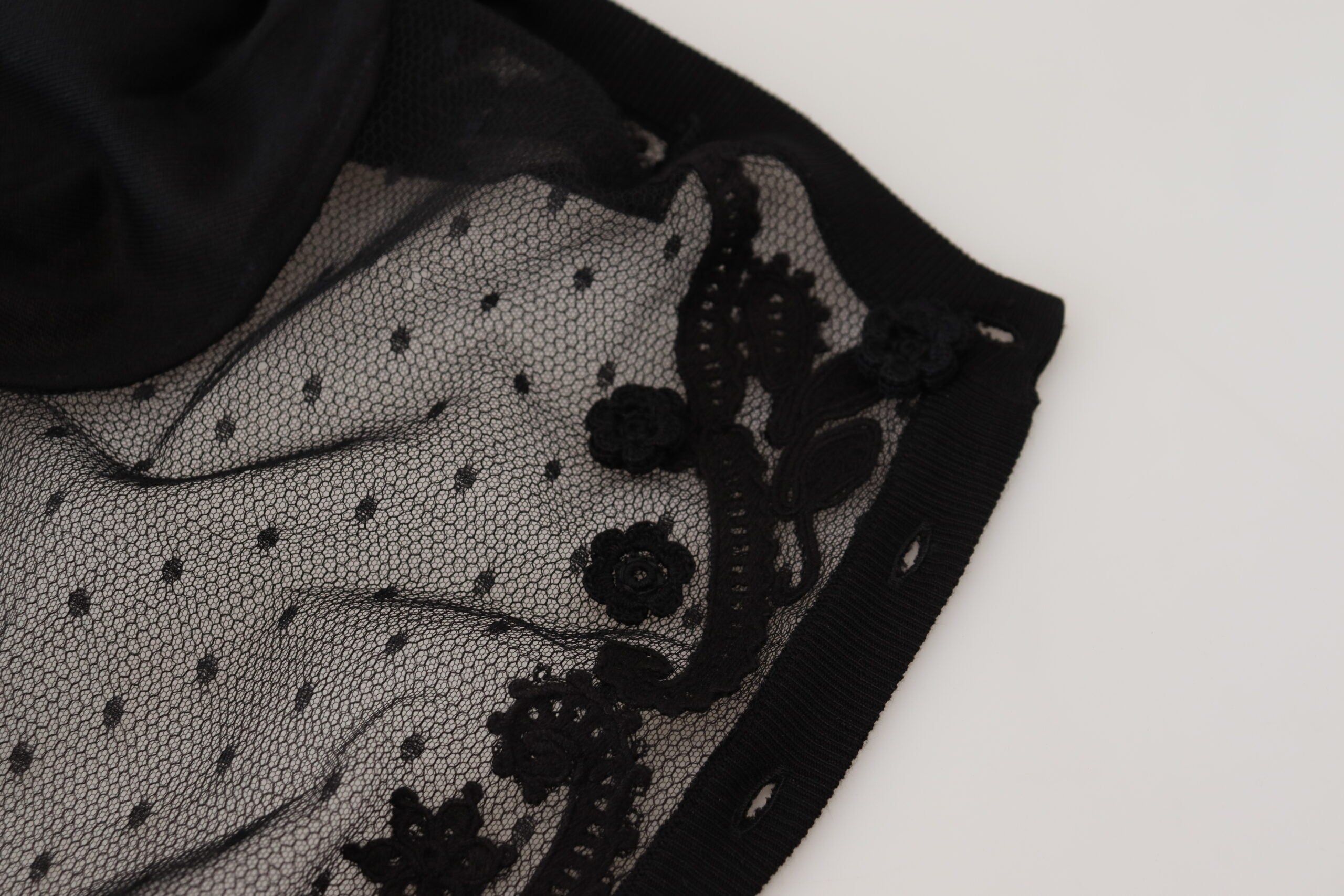 Dolce &amp; Gabbana Eleganter schwarzer Cardigan-Pullover mit Blumenspitze
