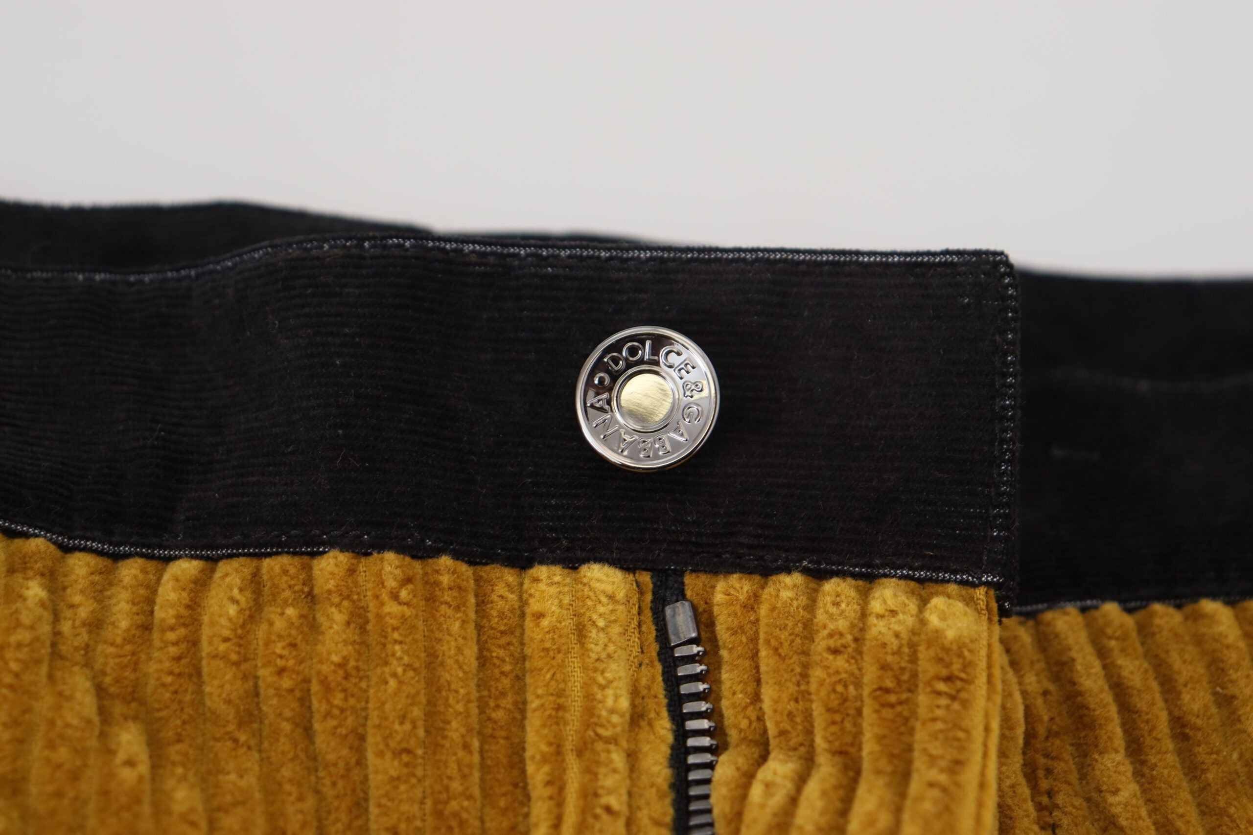 Dolce &amp; Gabbana Elegante schwarze konische Hose mit gelbem Akzent