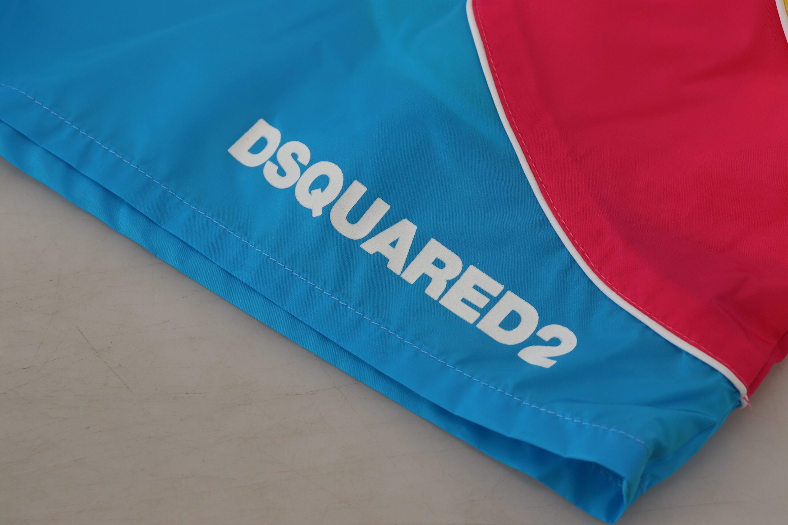 Dsquared² – Exklusive mehrfarbige Badeshorts