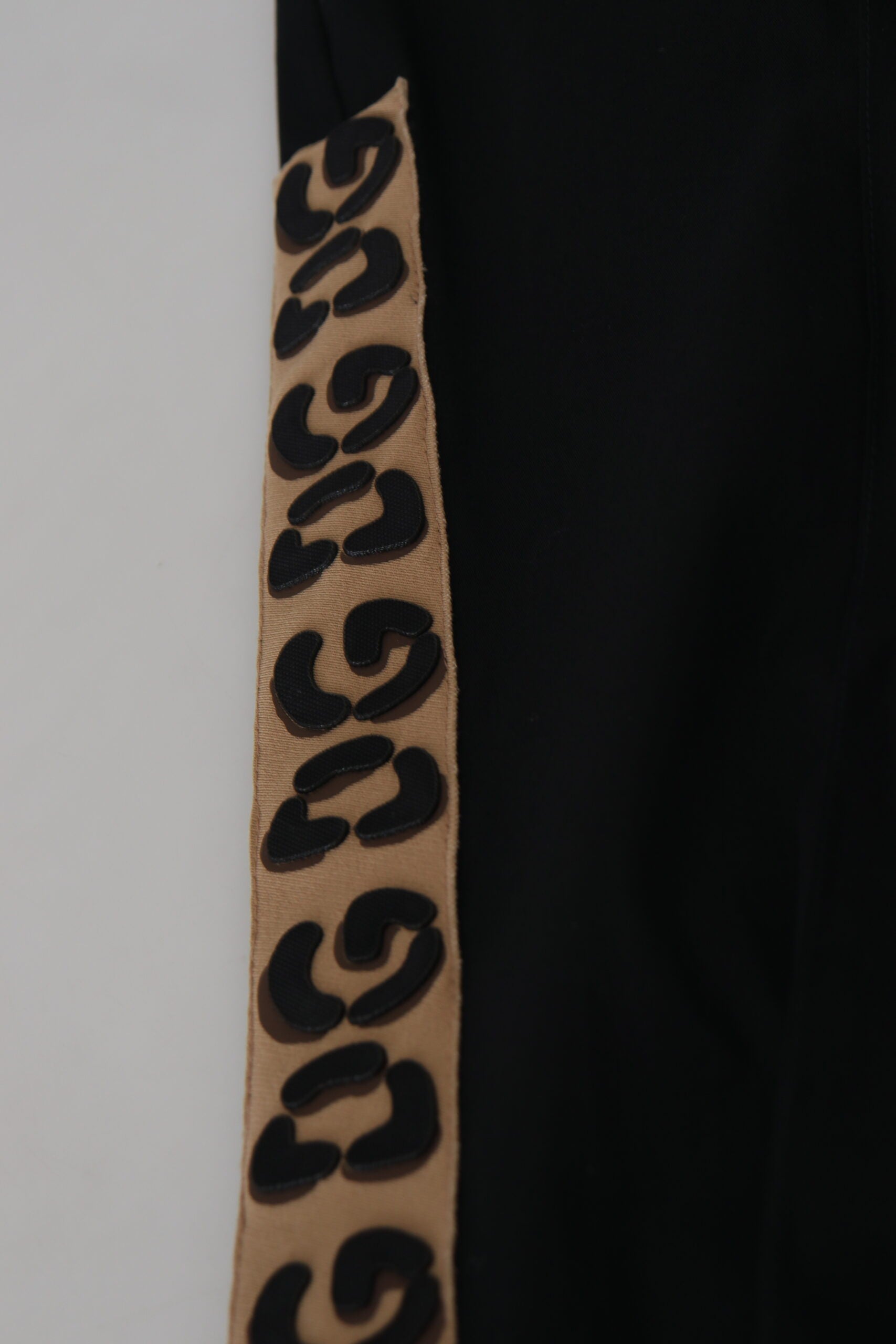 Dolce &amp; Gabbana Elegante verkürzte Hose mit Leopardenmuster