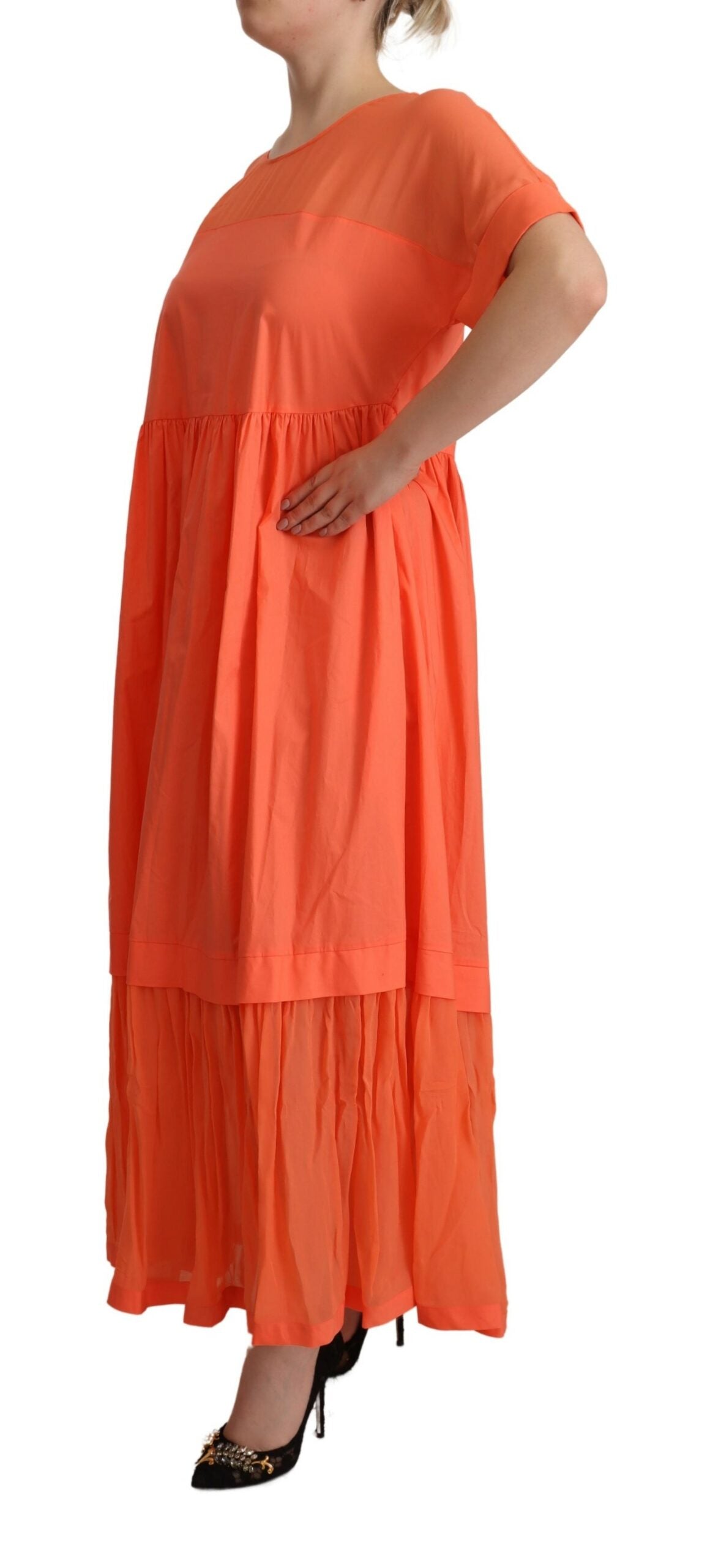 Twinset Elegantes korallenfarbenes Maxikleid mit kurzen Ärmeln