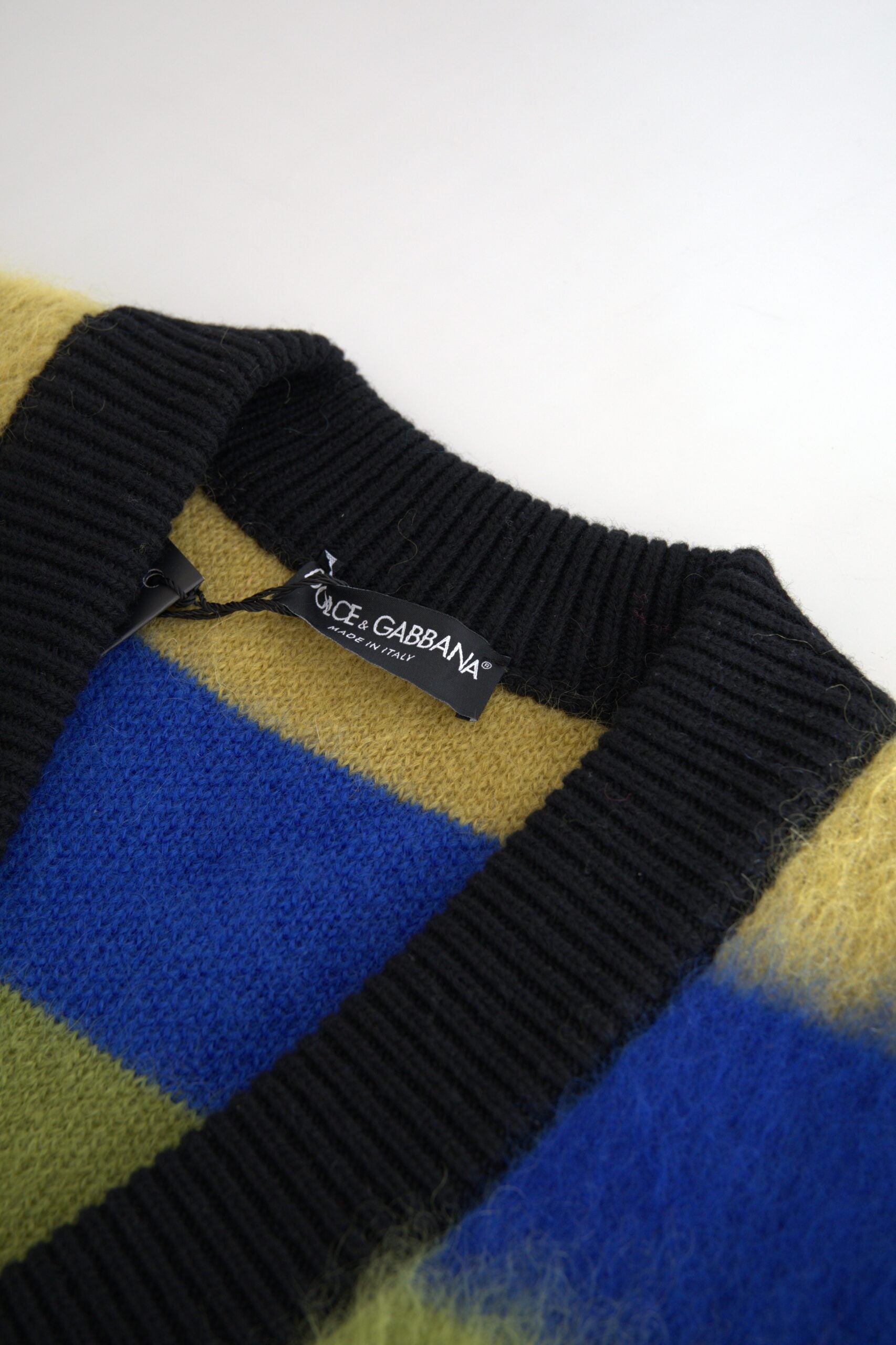 Dolce &amp; Gabbana – Mehrfarbiger Luxus-Pullover mit V-Ausschnitt