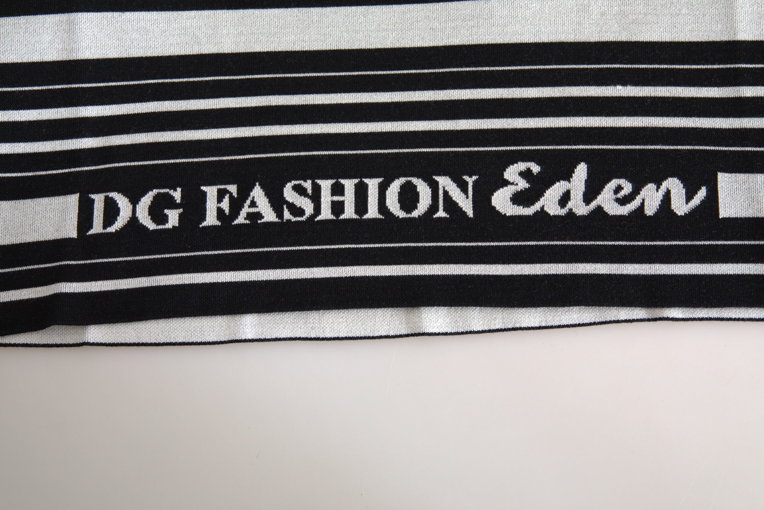Tricou elegant cu guler rotund din bumbac alb Dolce &amp; Gabbana