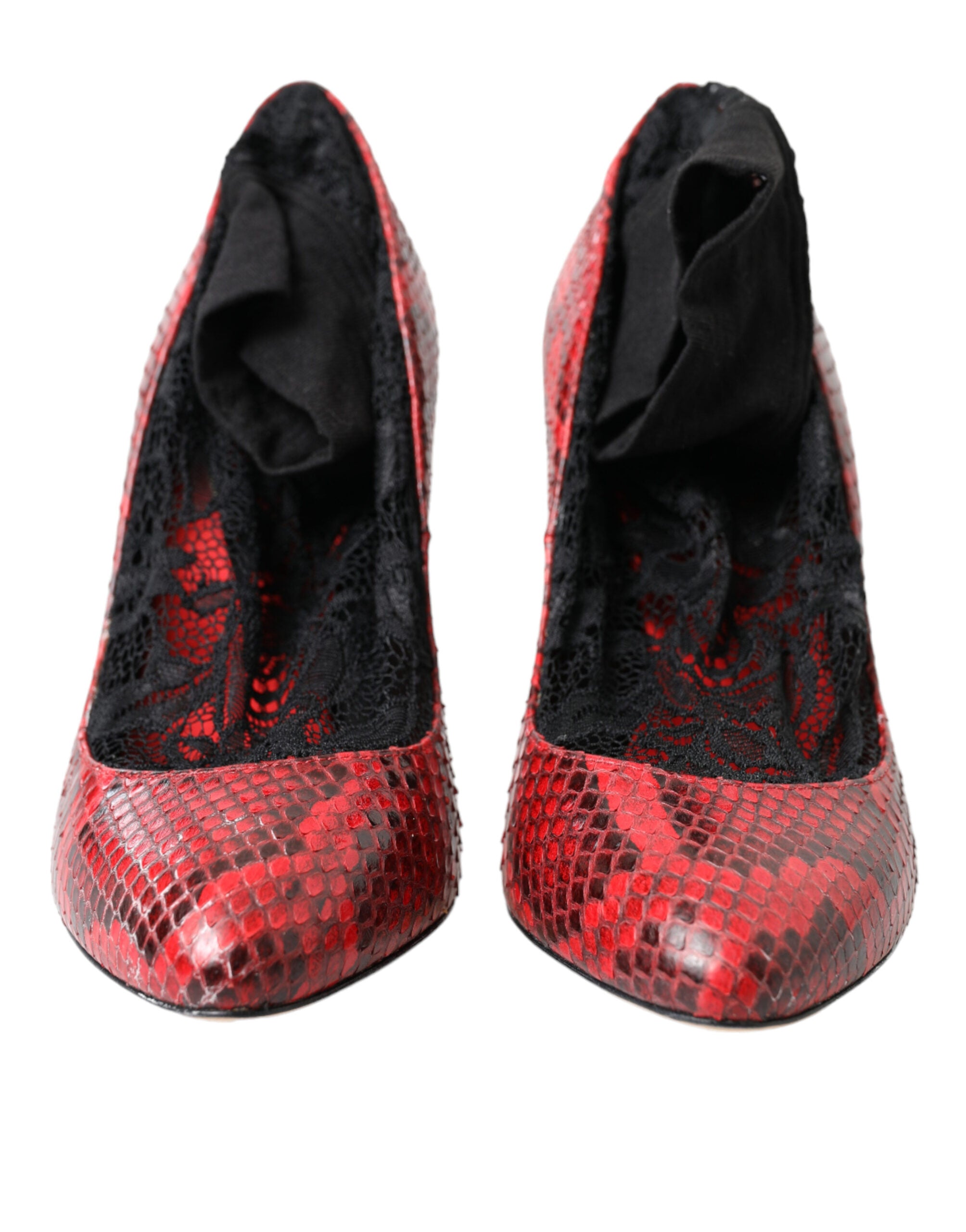 Dolce &amp; Gabbana – Rote Pumps aus Schlangenleder mit mandelförmiger Spitze und Spitzensocken