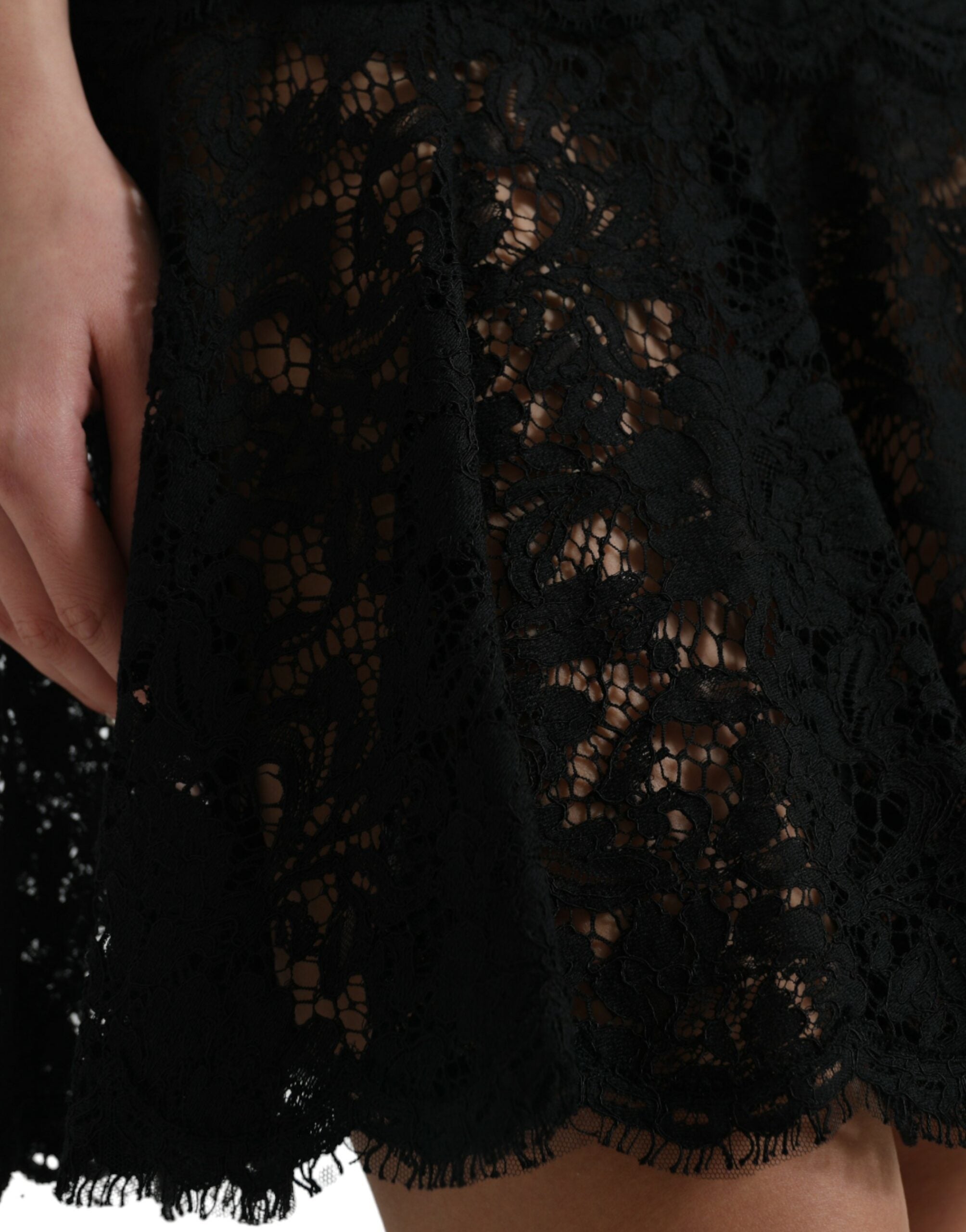 Rochie mini elegantă neagră cu imprimeu floral și linie A din dantelă Dolce &amp; Gabbana