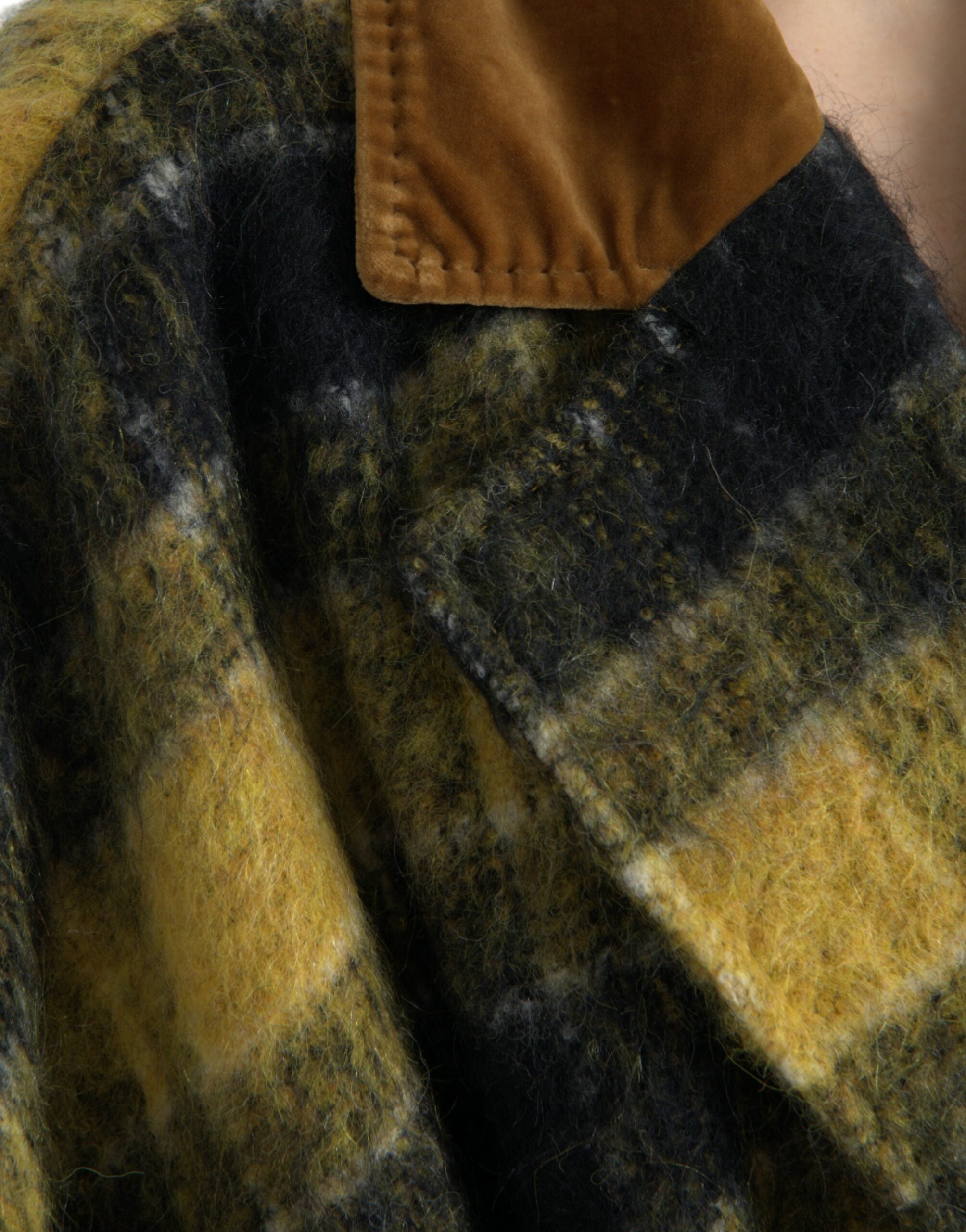 Dolce &amp; Gabbana – Schicker, karierter, langer Trenchcoat in Sonnengelb