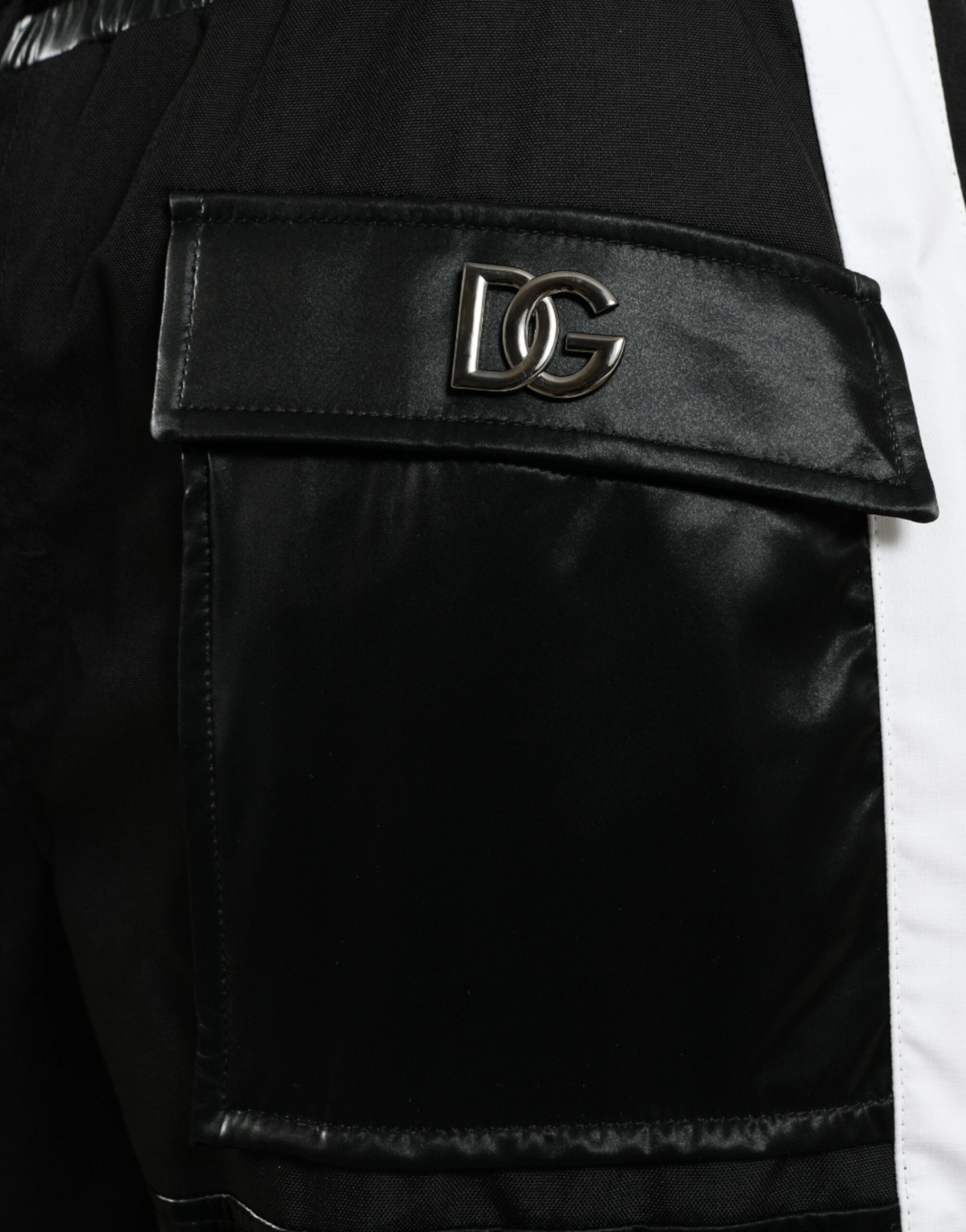 Dolce &amp; Gabbana Schwarze Nylon Cargo Jogger Herren Jogginghose