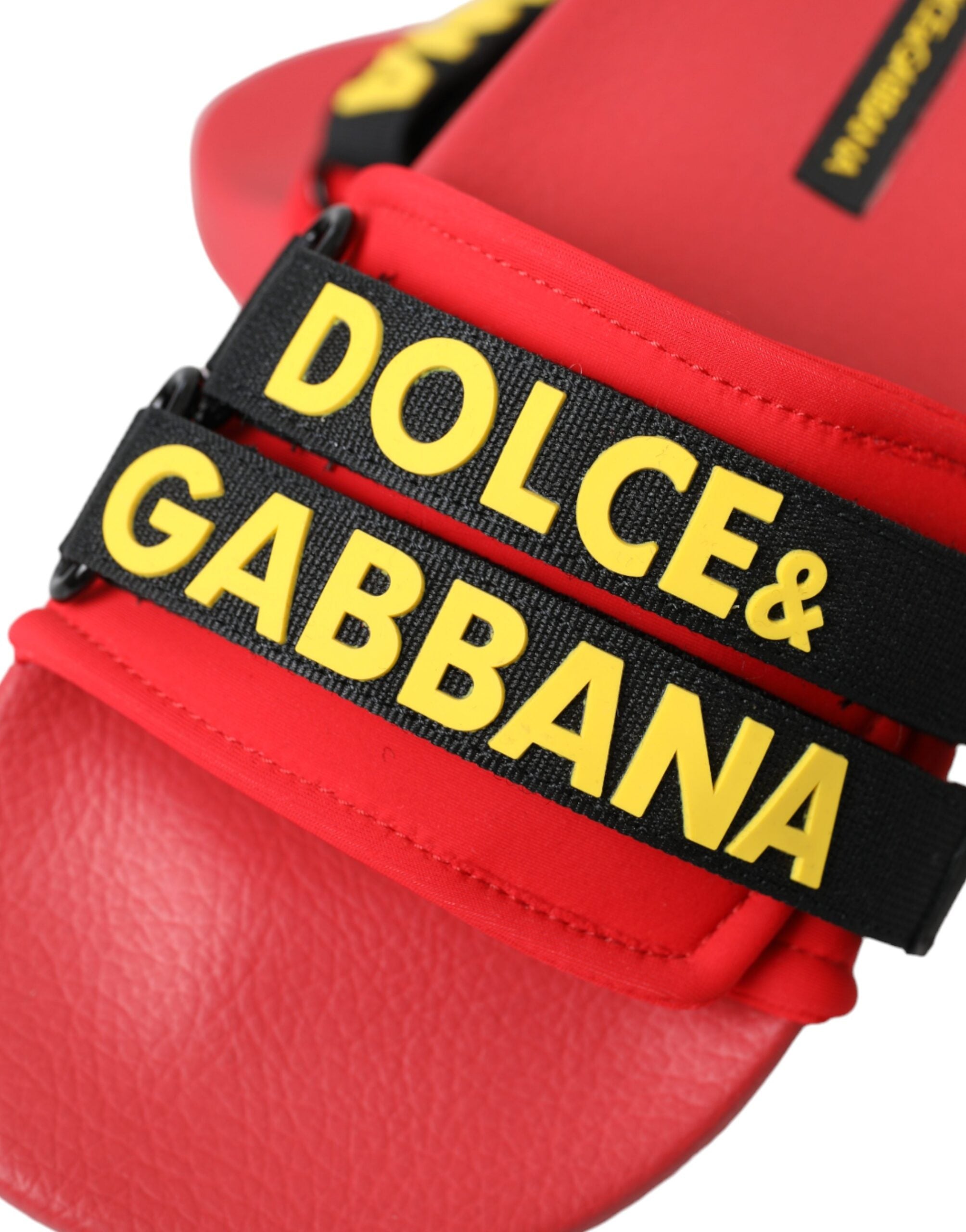 Sandale plate Dolce &amp; Gabbana cu logo roșu și negru