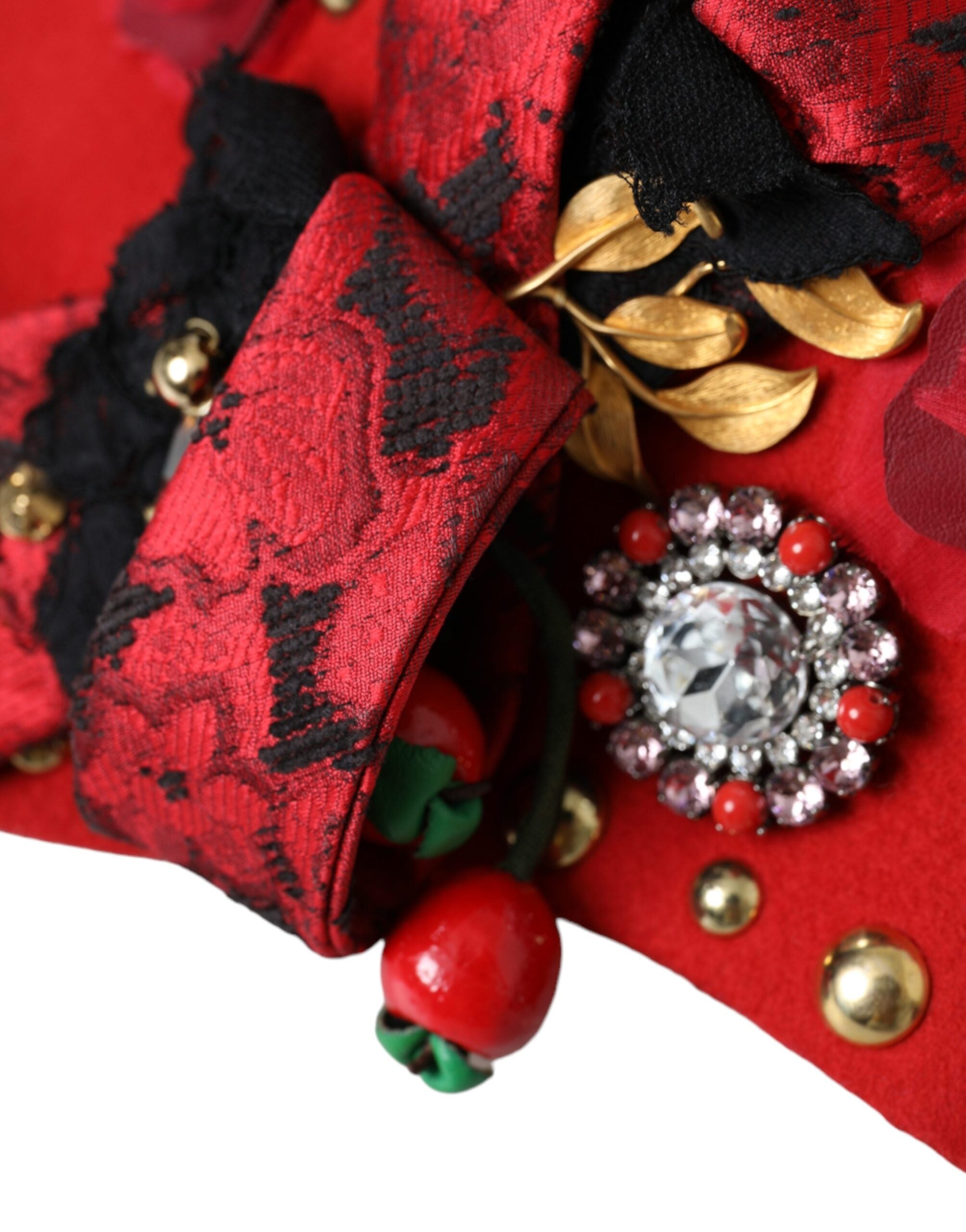 Pălărie Dolce &amp; Gabbana cu broșă și trandafiri aurii și cristale roșii