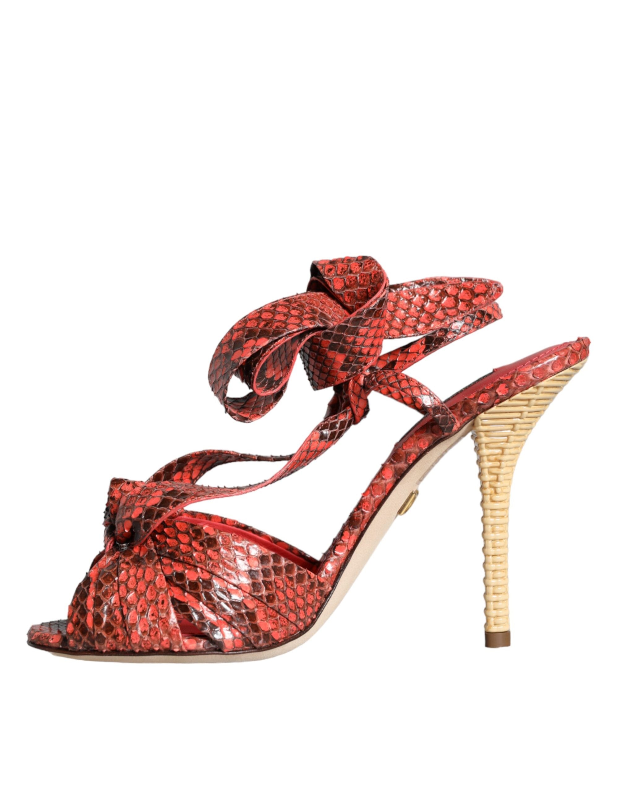 Sandale Dolce &amp; Gabbana din piele exotică cu toc și culoare coral