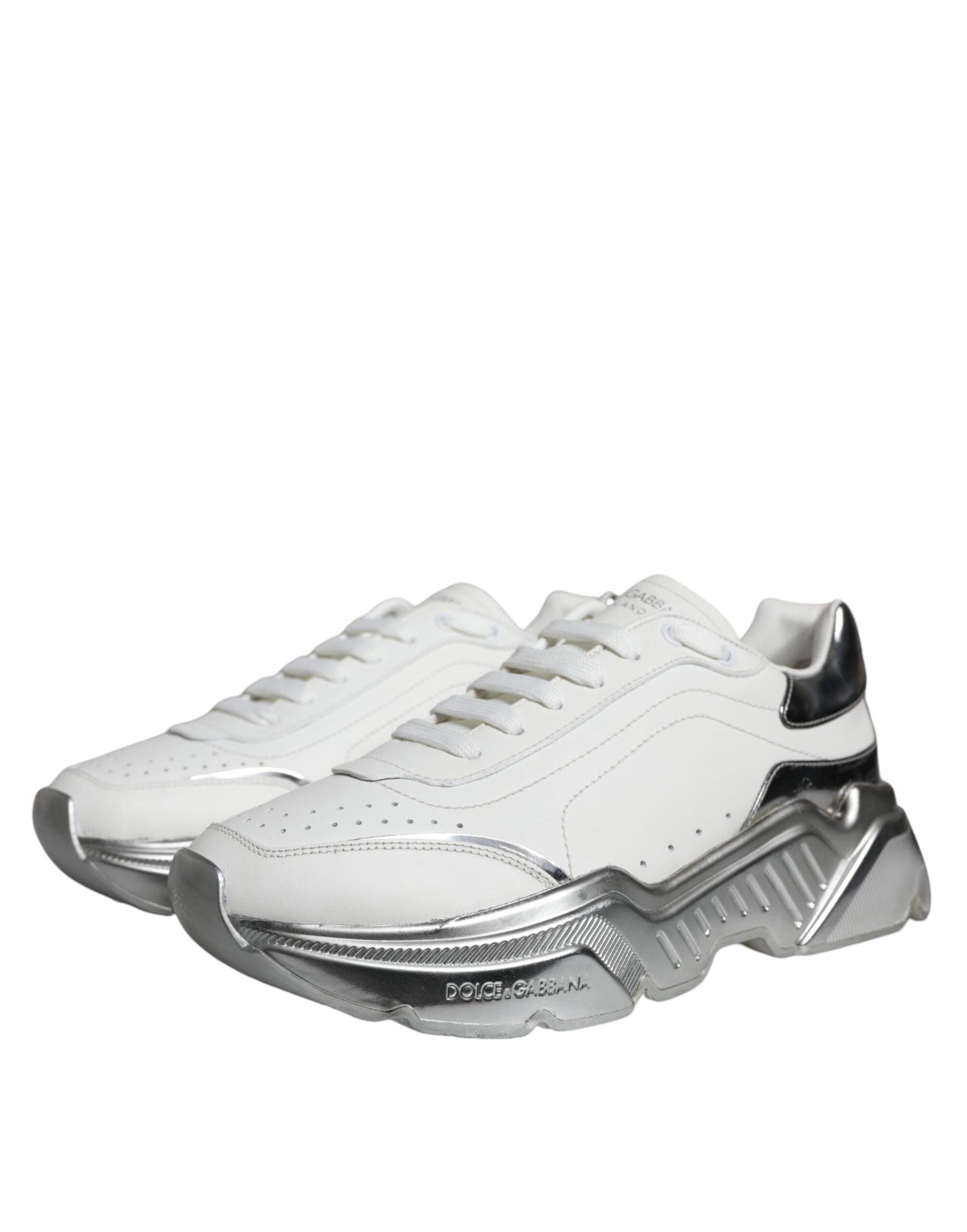 Dolce &amp; Gabbana Daymaster Low Top Sneakers in Weiß und Silber