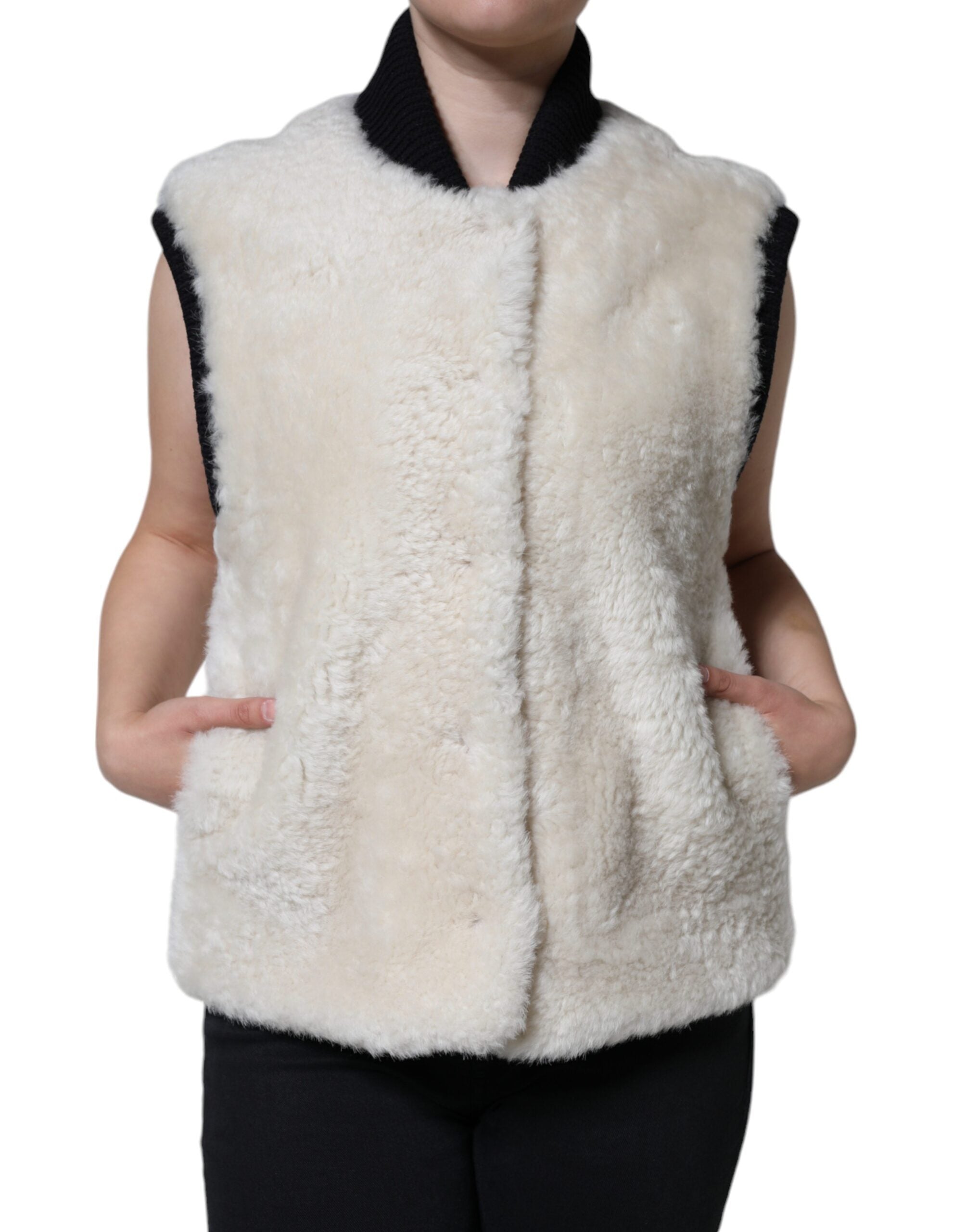 Burberry Weiße WARRENFORD Shearling-Lederweste, Mantel, Jacke