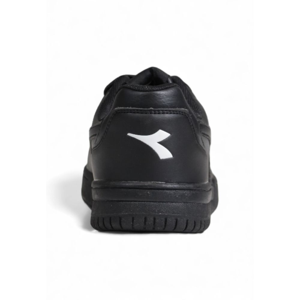 Diadora-Sneaker aus schwarzem Kunstleder