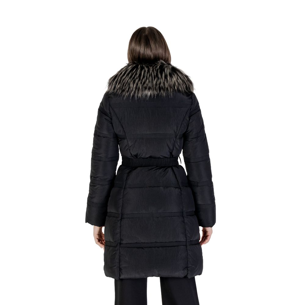 Guess Schwarze Polyesterjacken und -mäntel